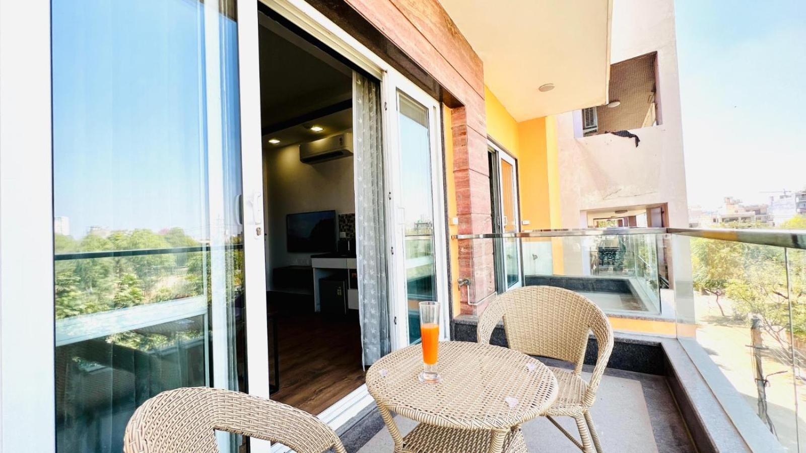 Apartment Bluo Luxury - Medicity - Balcony, Tub, Gym Tt Gurgaon