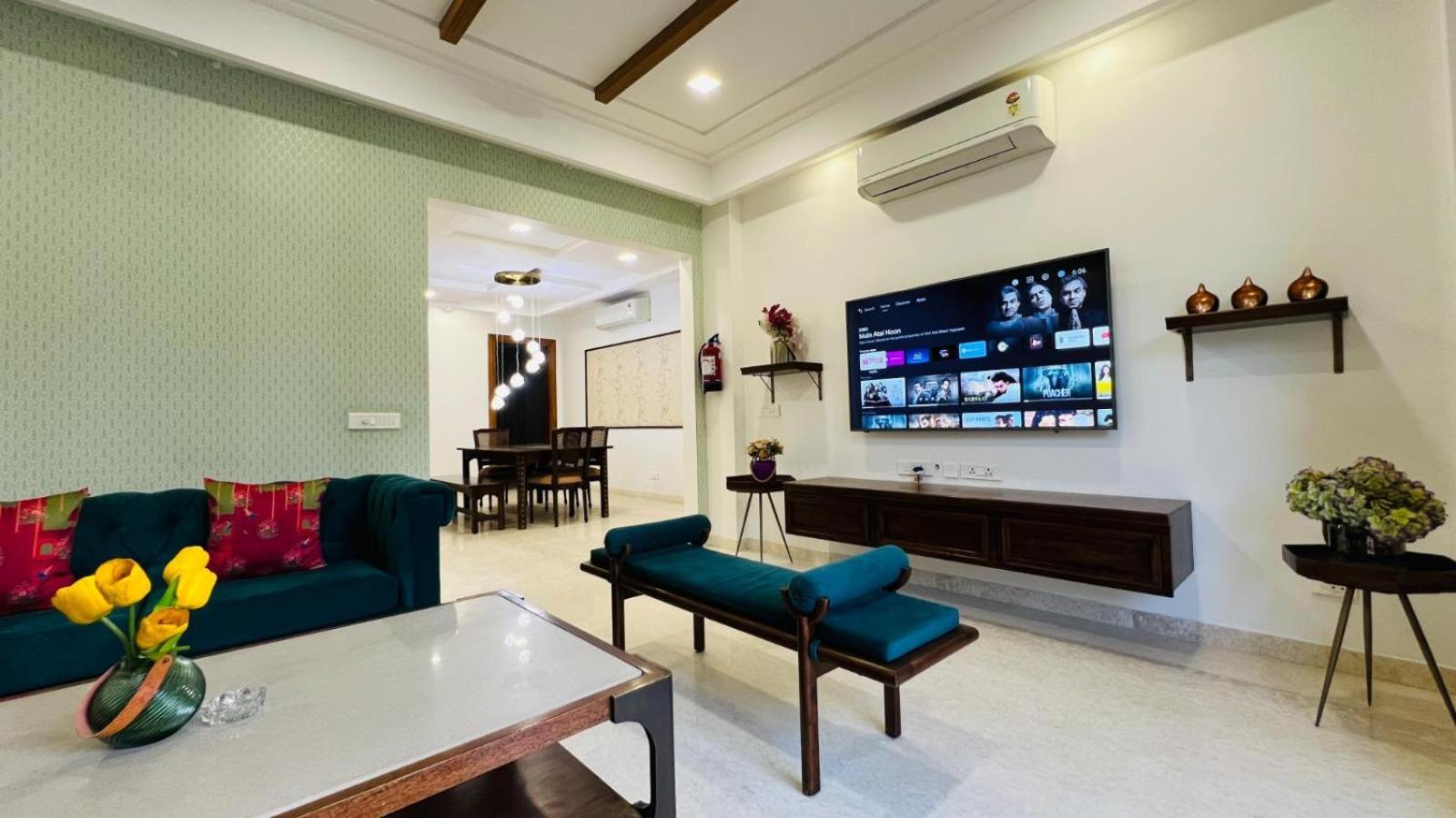 Bluo Luxury - Medicity - Balcony, Tub, Gym Tt * Gurgaon