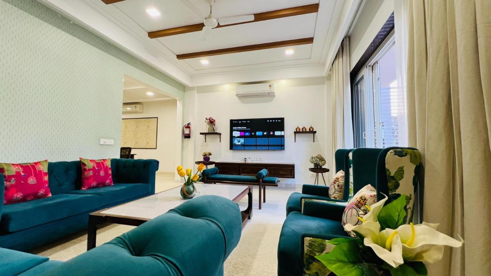 Bluo Luxury - Medicity - Balcony, Tub, Gym Tt Apartment *