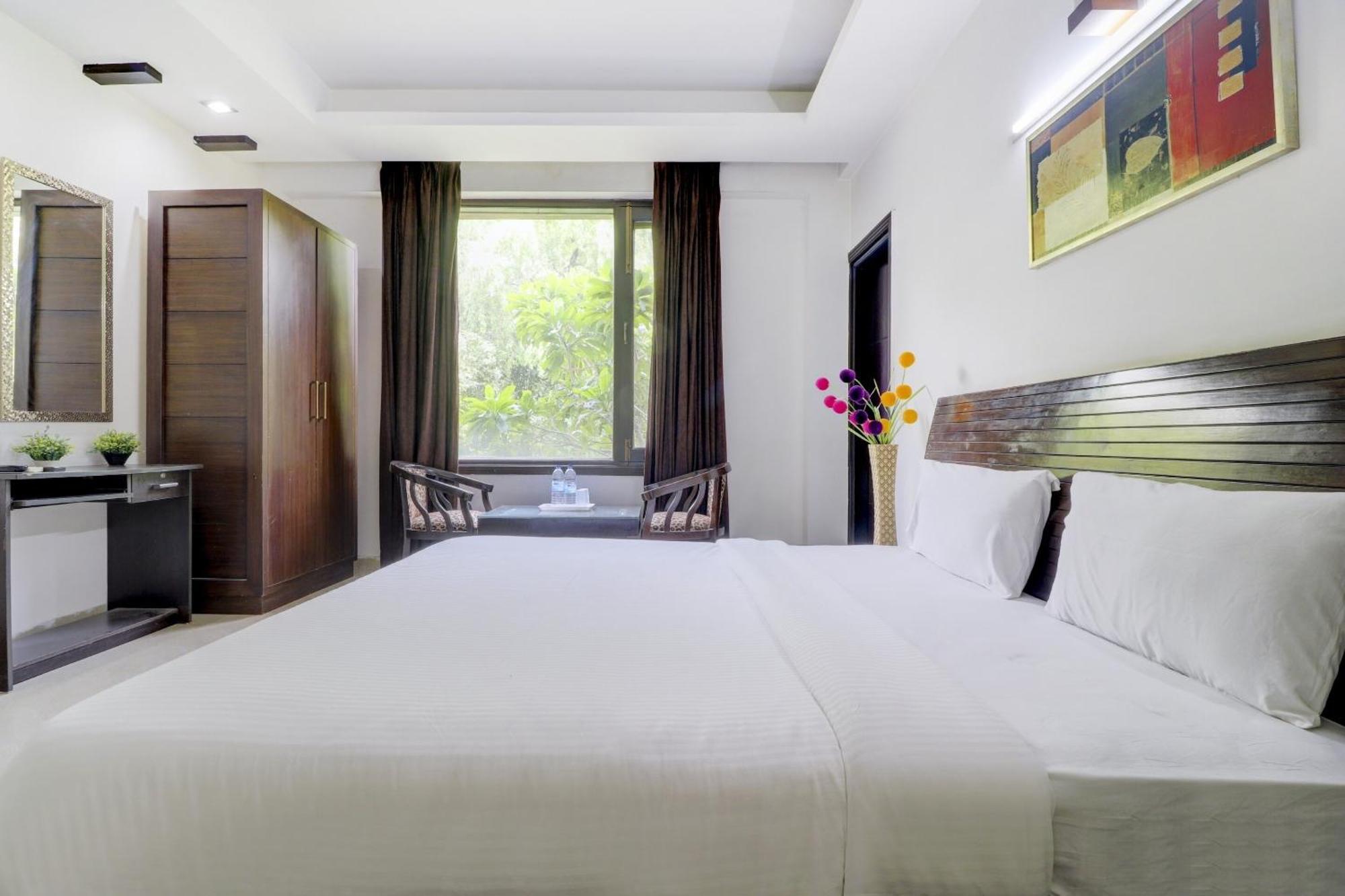 Collection O Marina Hotel Gurgaon