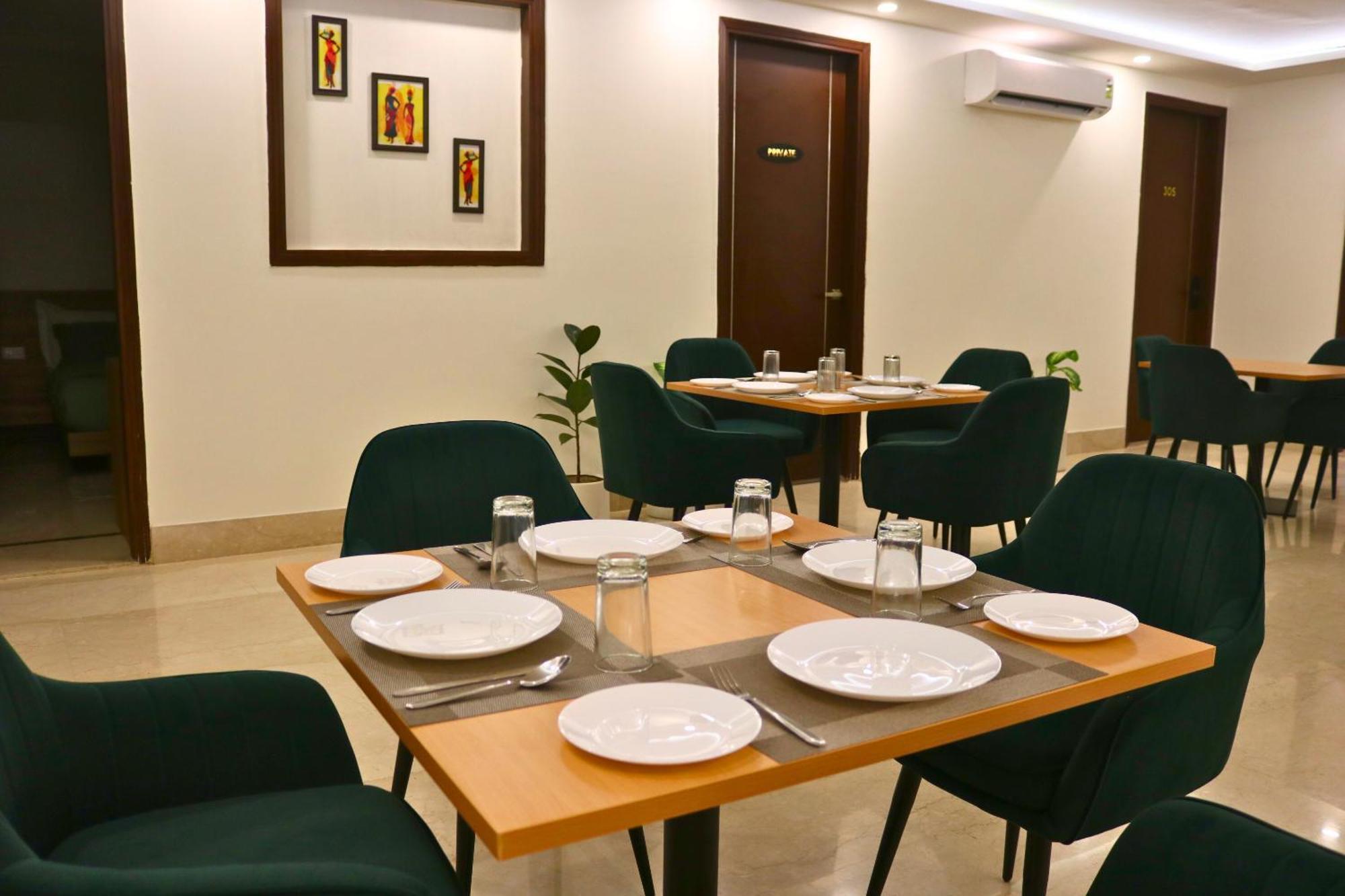 Hotel Ava And Corporate Golf Course Road, Gurgaon