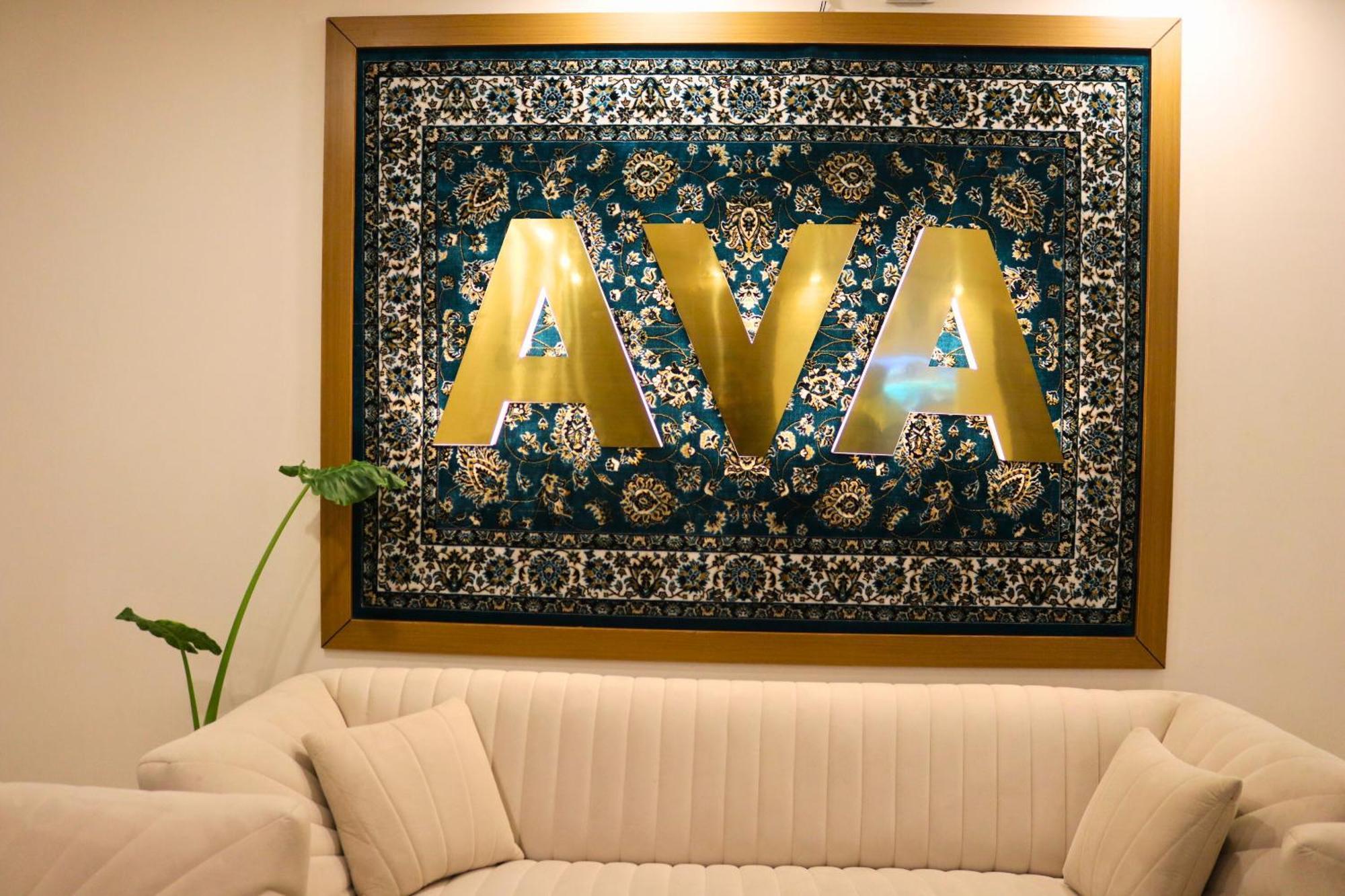 Hotel Ava And Corporate Golf Course Road, 3*
