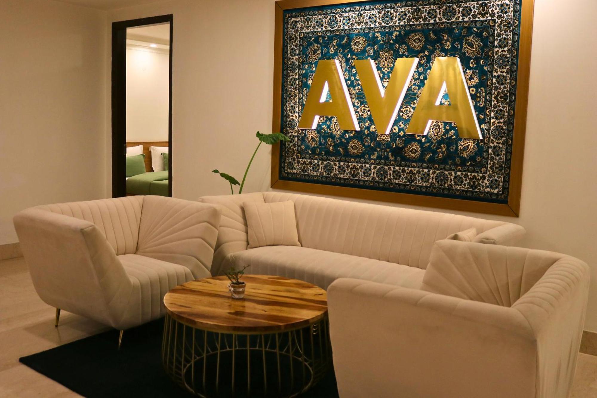 Ava And Corporate Golf Course Road, 3*