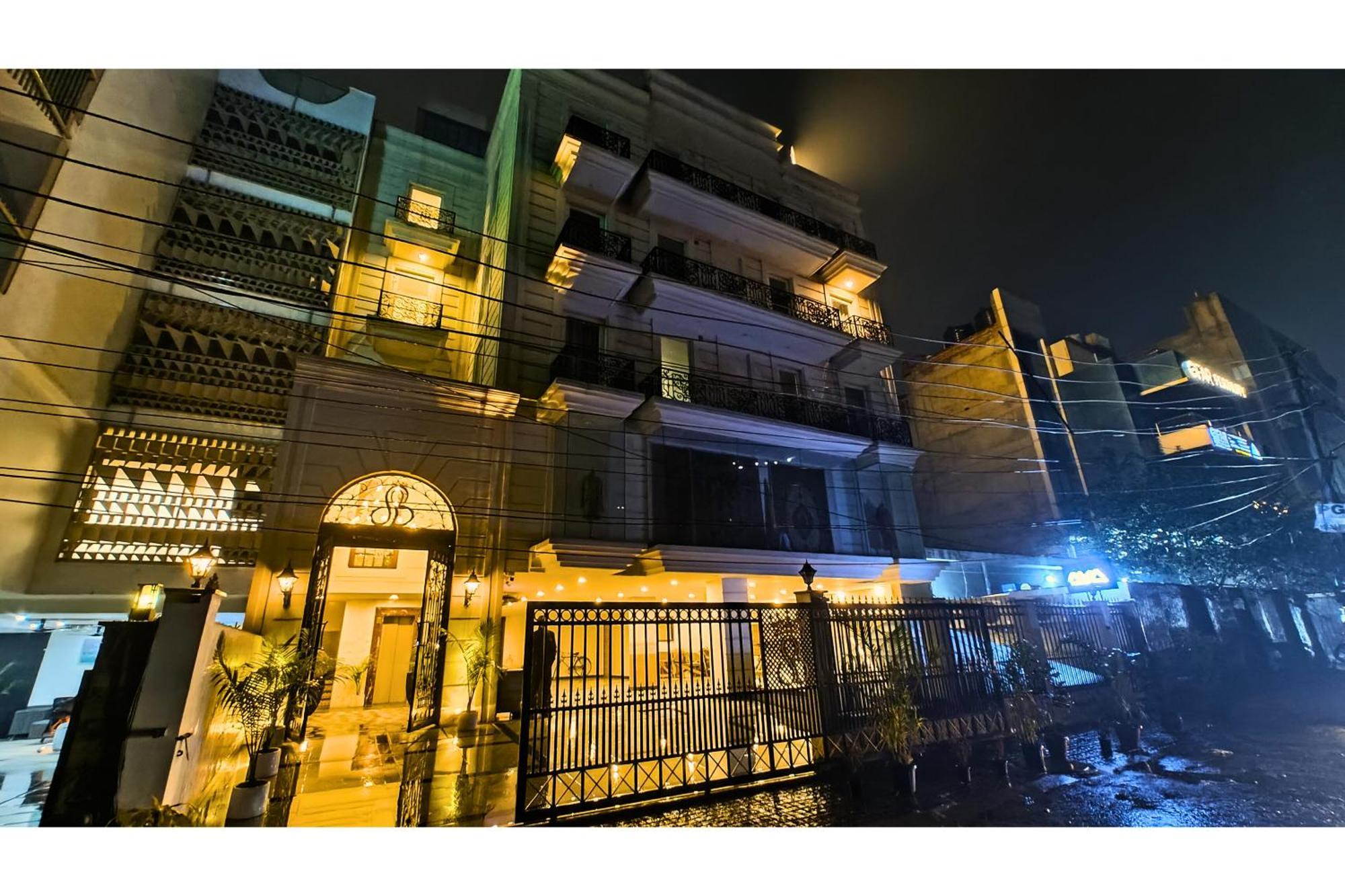 Hotel Ava And Corporate Golf Course Road, Gurgaon