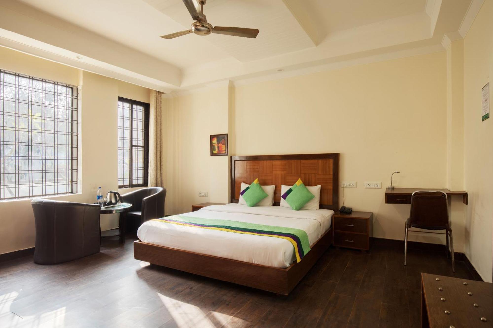 Treebo White Castle, 3* Gurgaon