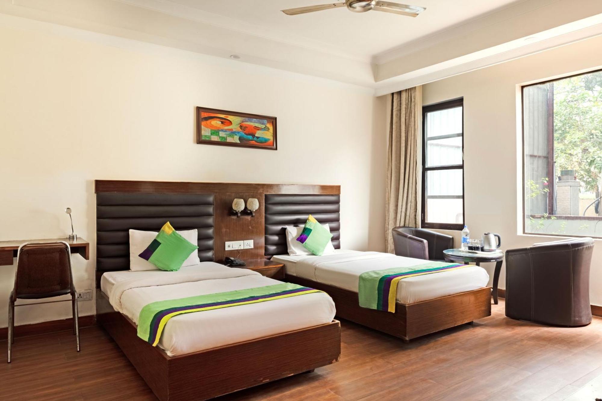 Hotel Treebo White Castle, 3*