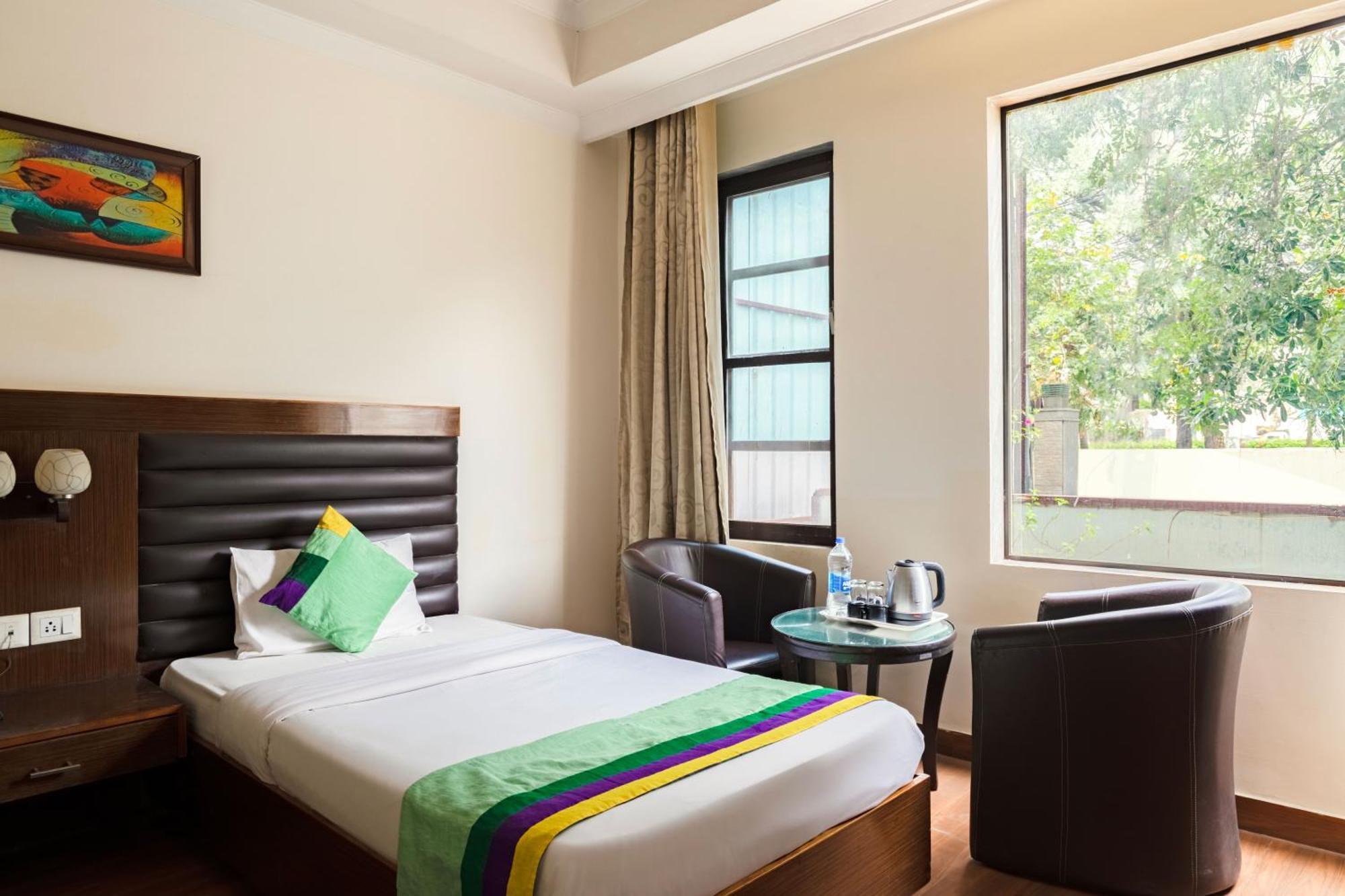 Treebo White Castle, 3* Gurgaon