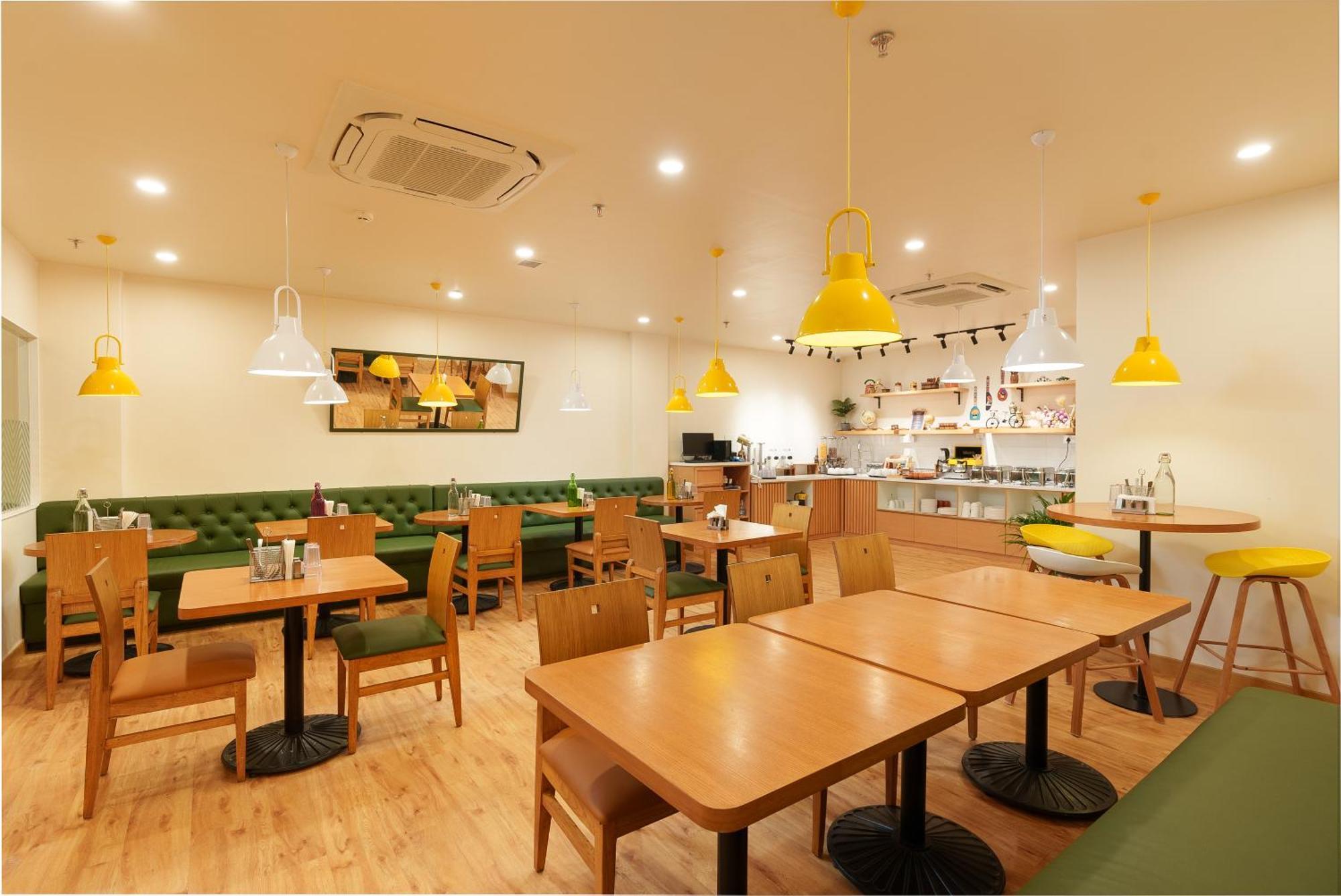Hotel Bloom - Medicity Gurugram, Near Medanta Hospital 3*