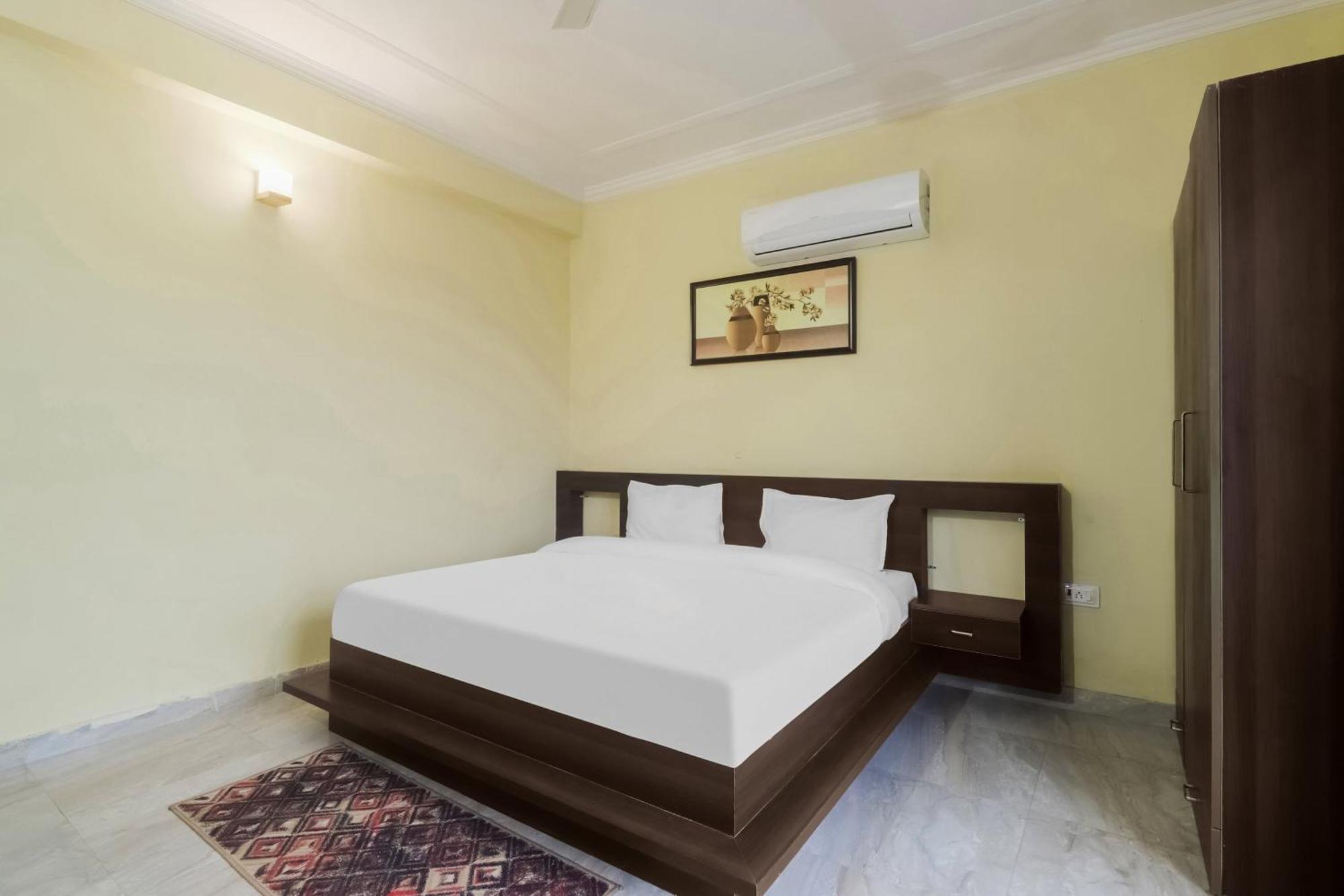 Hotel Collection O Majestic Gurgaon