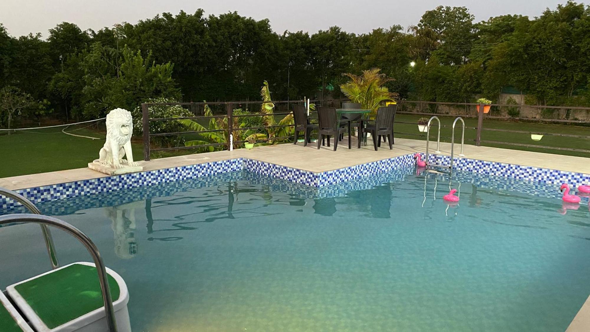 Villa The Singh Farm Cosy Private Pool Farm Gurgaon