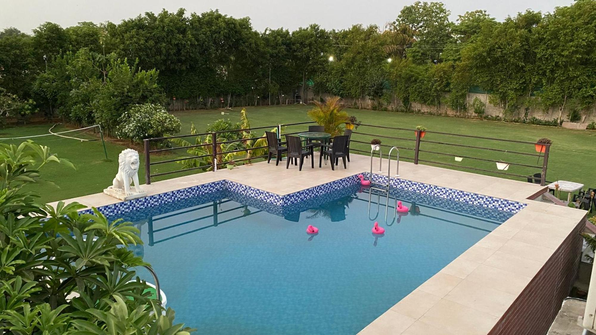 The Singh Farm Cosy Private Pool Farm Villa