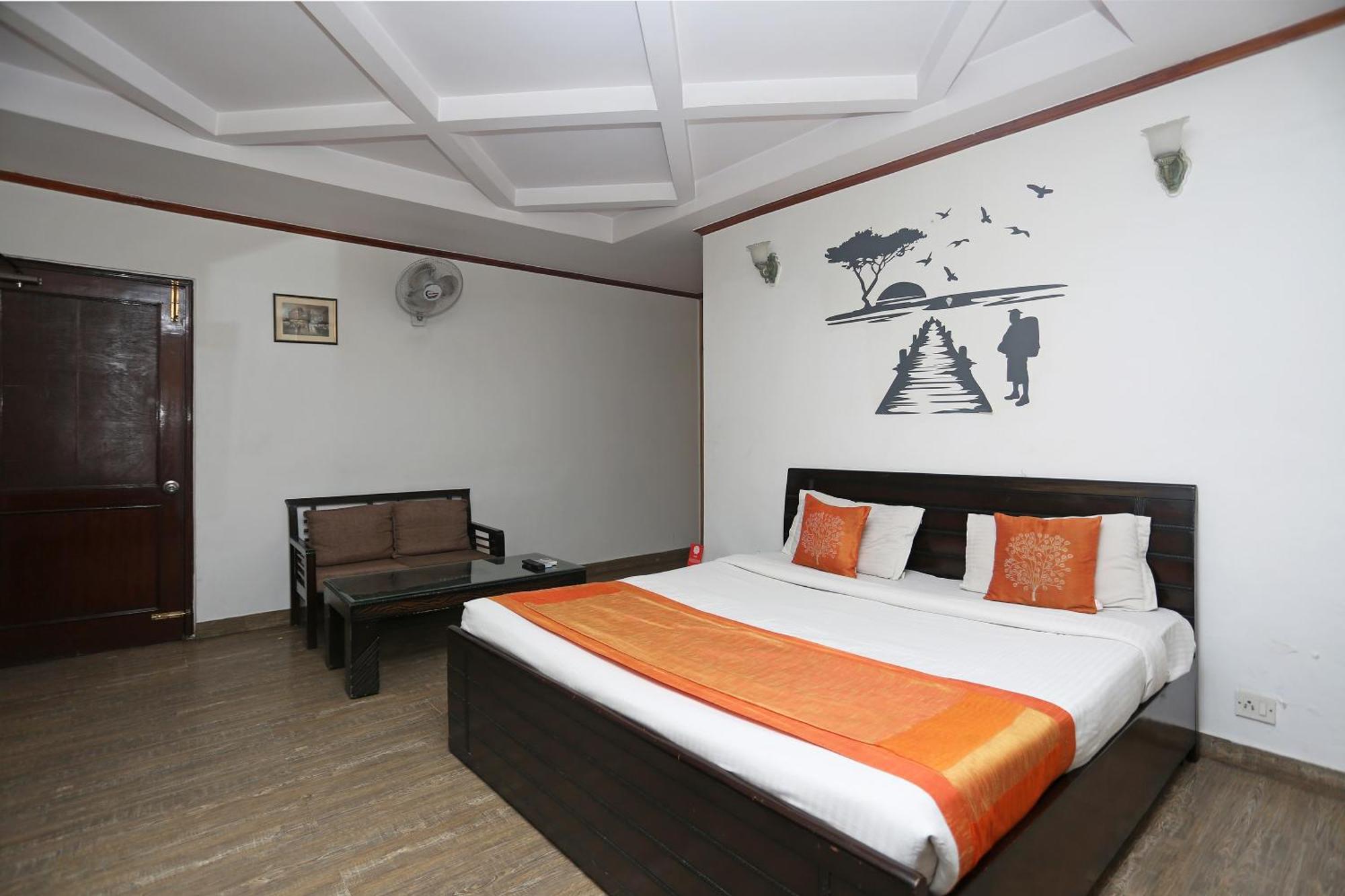 Hotel O 2173 Hotel Sebastian White