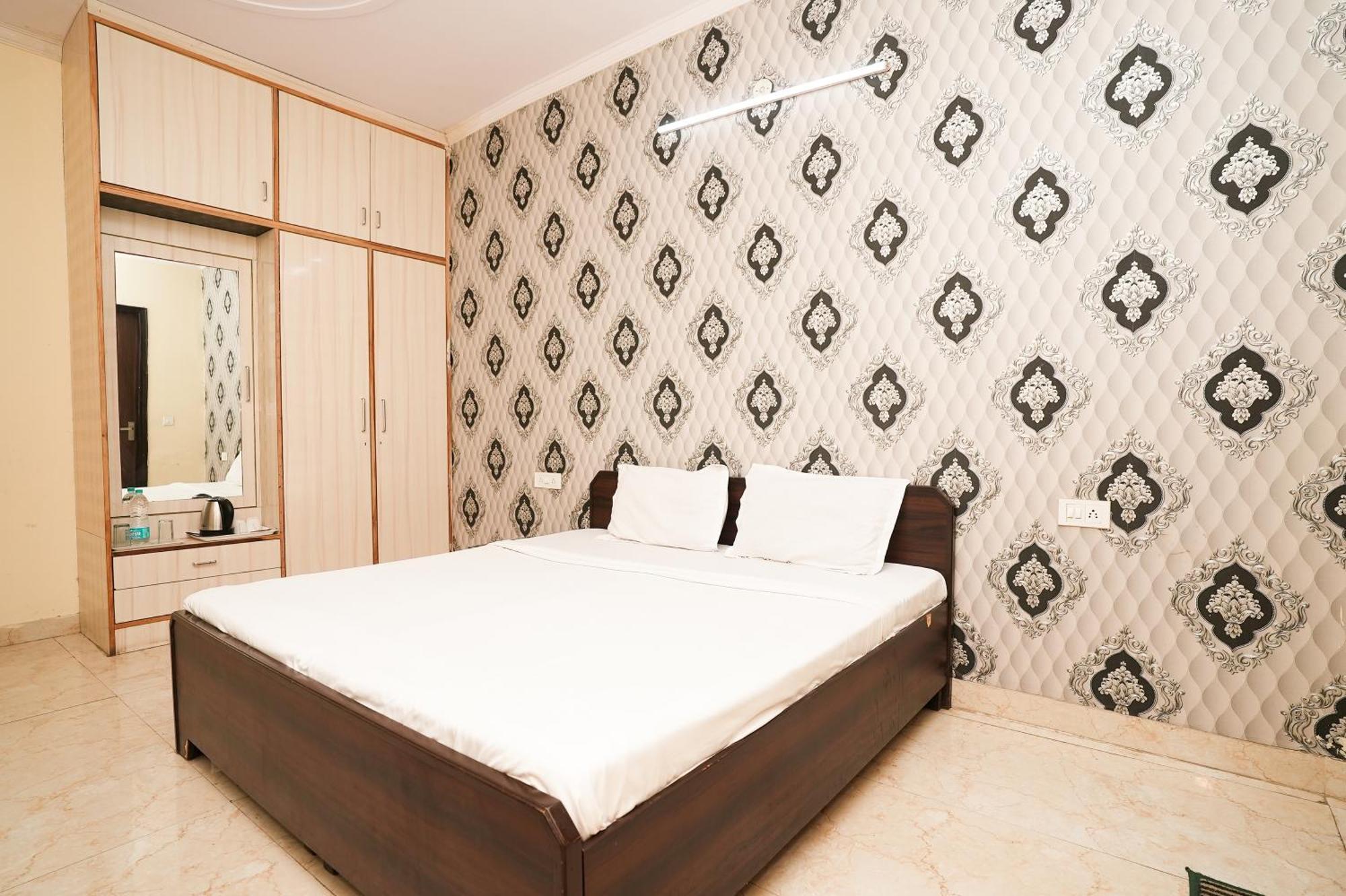 Hotel Prince Villa Gurgaon