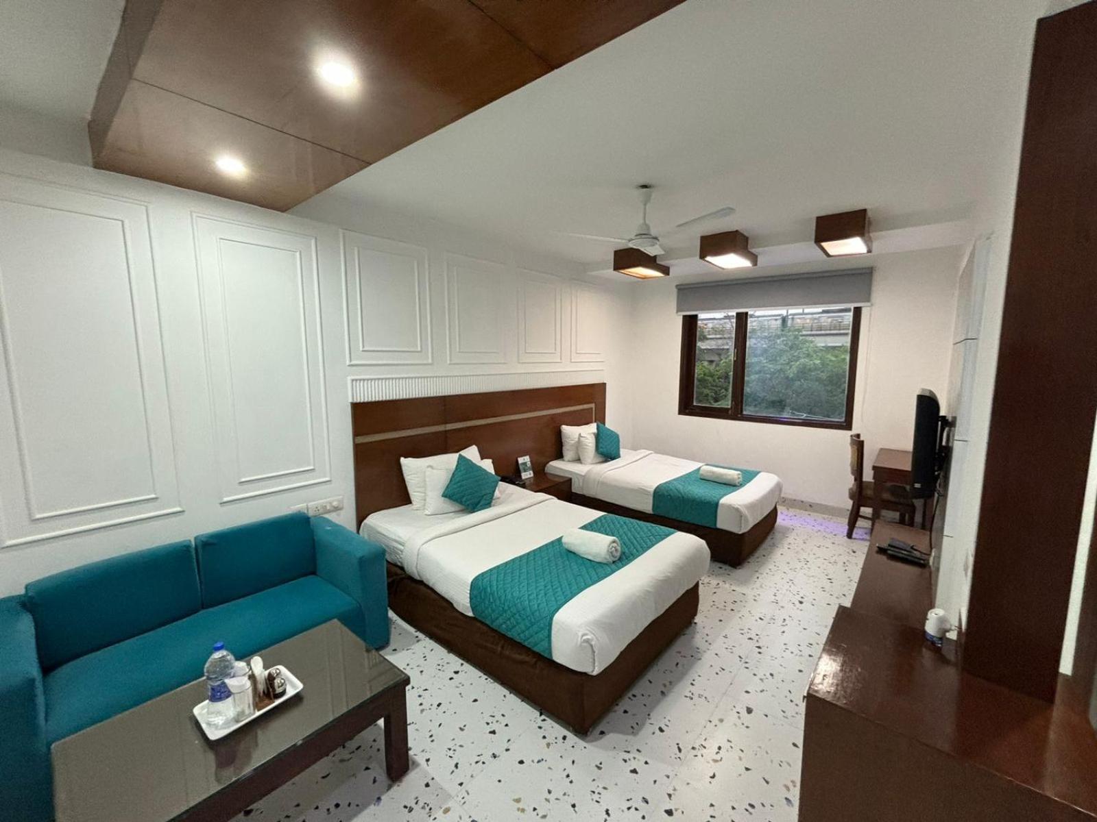 Guest house Asian Iffco Metro Station Gurugram Gurgaon