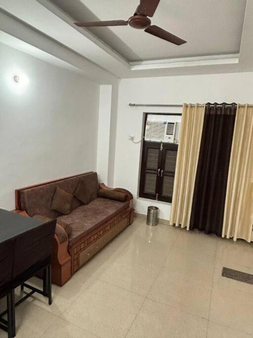 Amazing Home- 50meter To Medanta- * Gurgaon