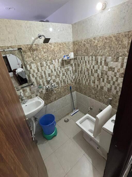 Amazing Home- 50meter To Medanta- Apartment Gurgaon