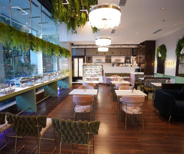 The Galgotias Gurugram Hotel 4*