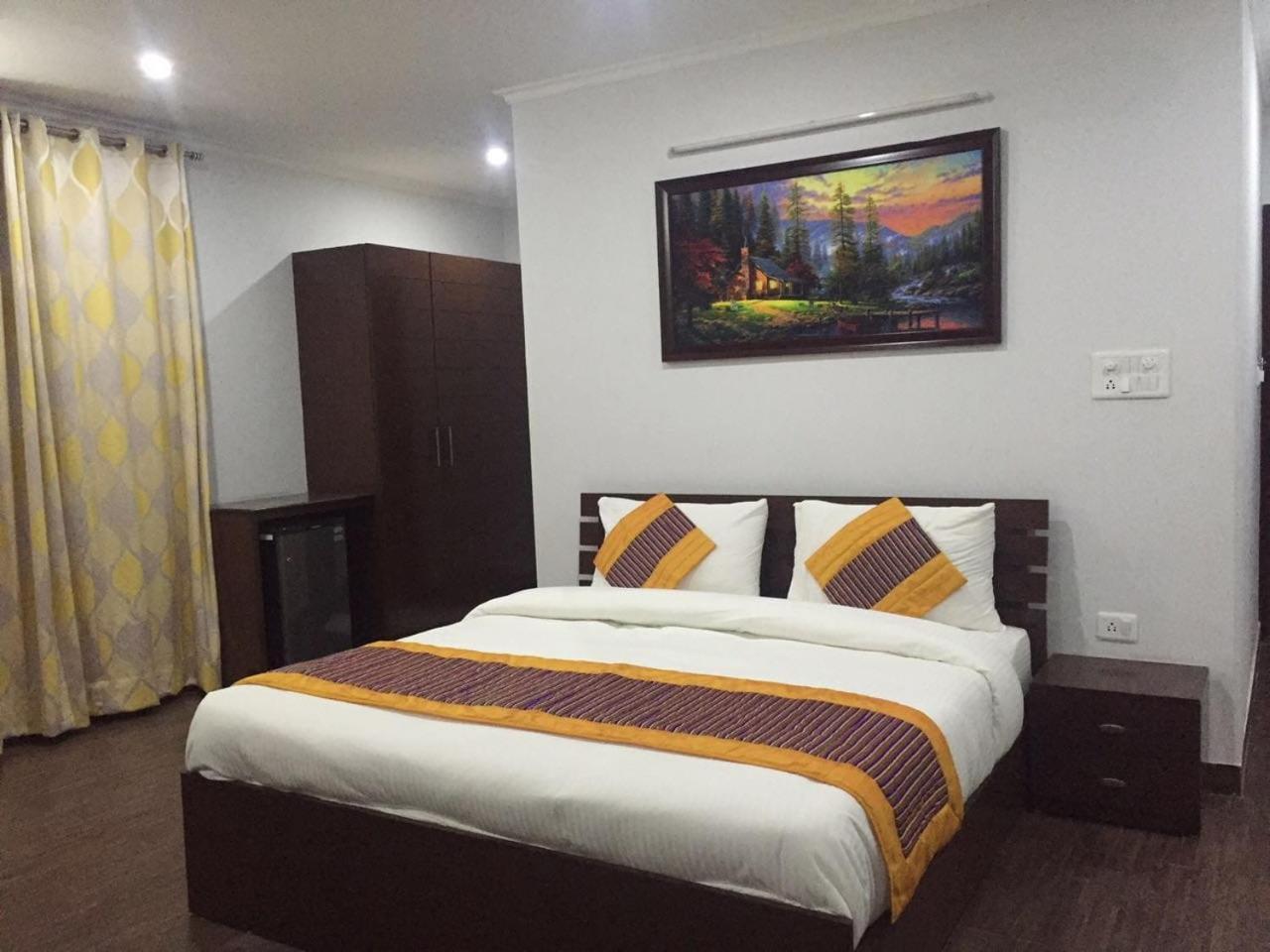 Vedanta - Near Medanta -the Medicity Hotel Gurgaon
