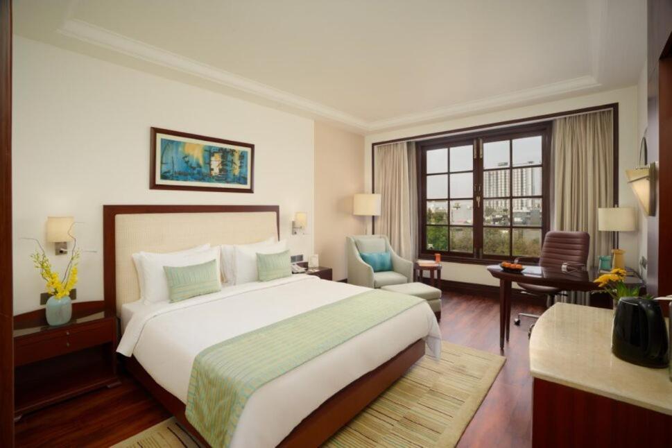 Hotel Dlf Club 3 Gurgaon