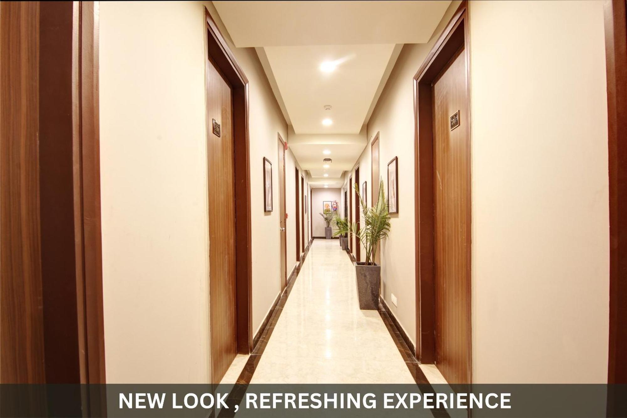 Saltstayz Select - Near Sohna Road Center Hotel