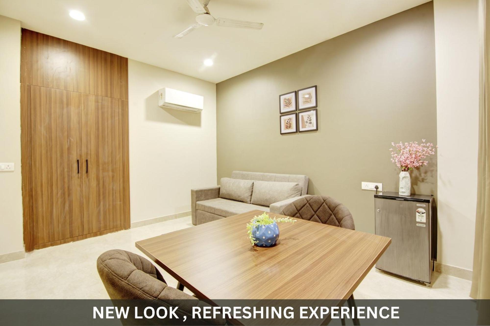 Saltstayz Select - Near Sohna Road Center Hotel