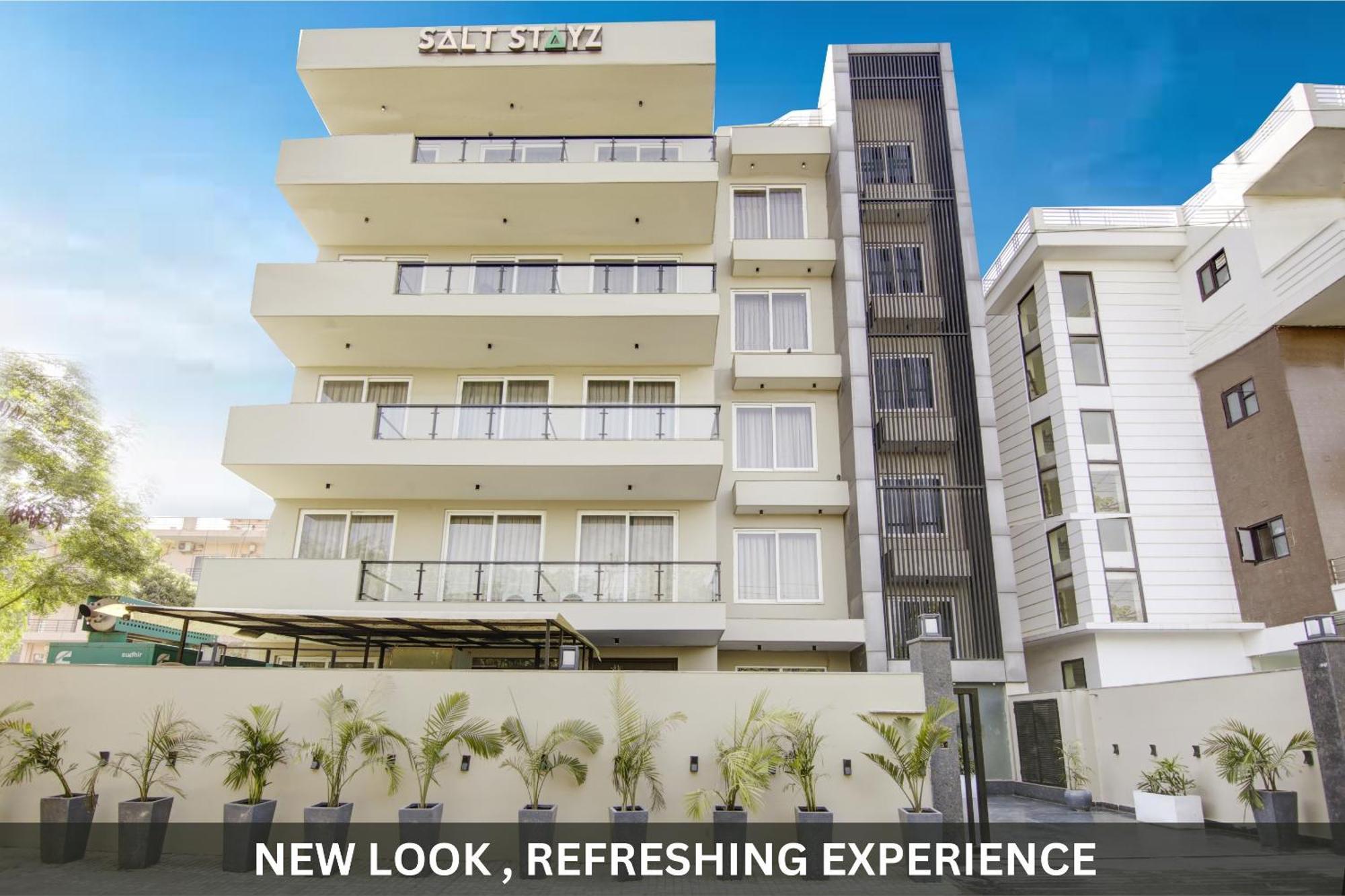 Saltstayz Select - Near Sohna Road Center Hotel 3*