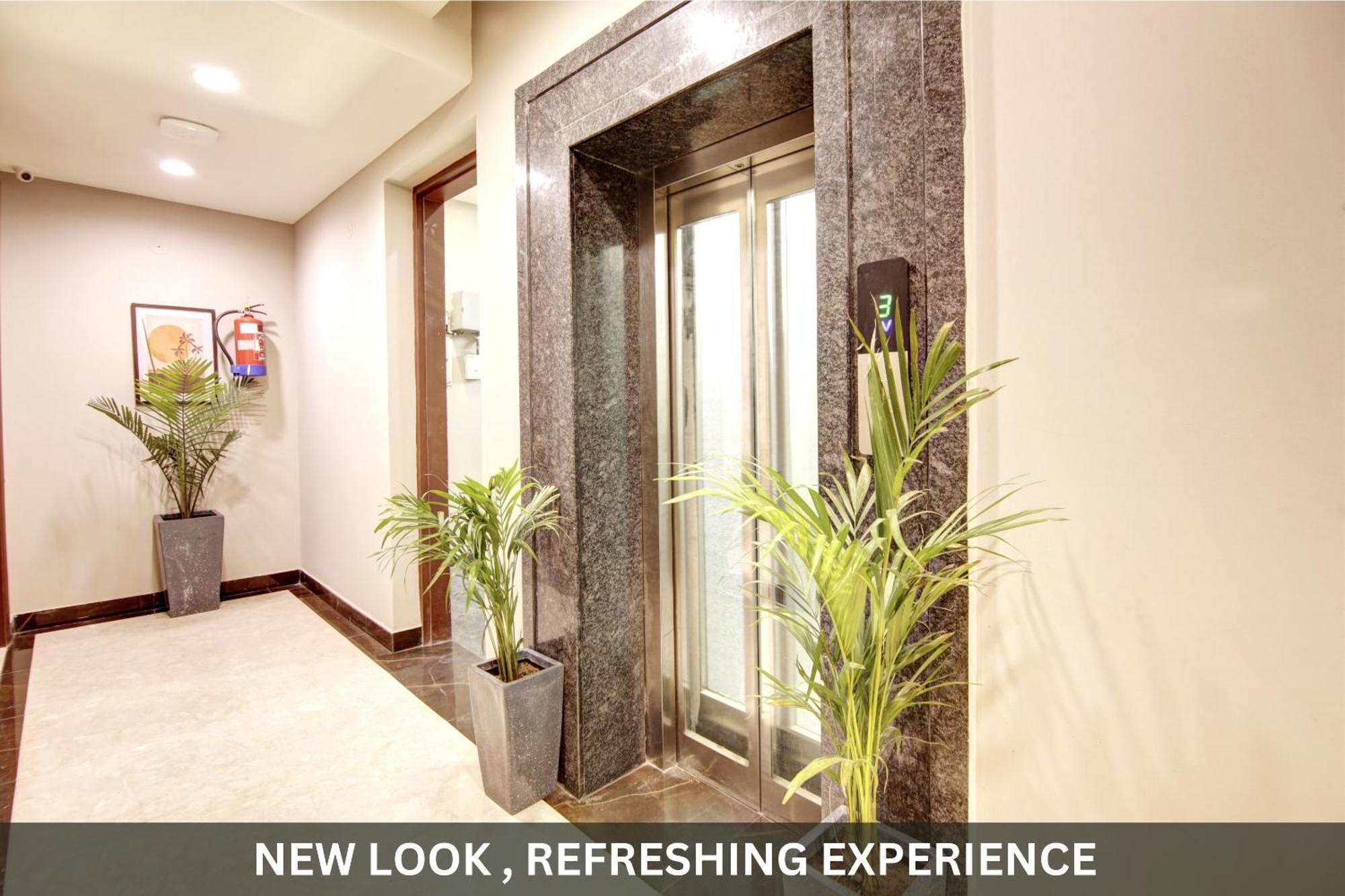 Saltstayz Select - Near Sohna Road Center