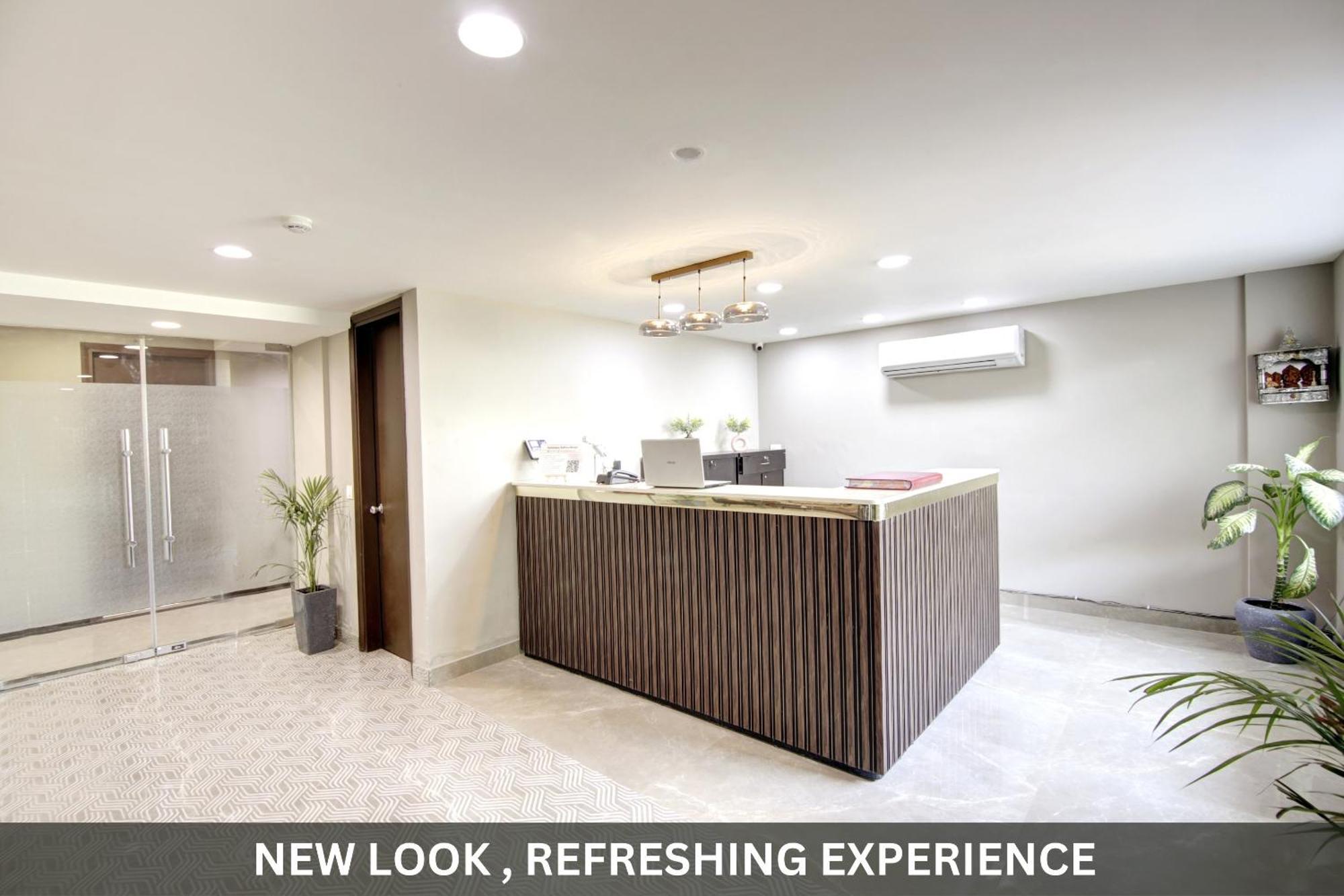 Saltstayz Select - Near Sohna Road Center Hotel