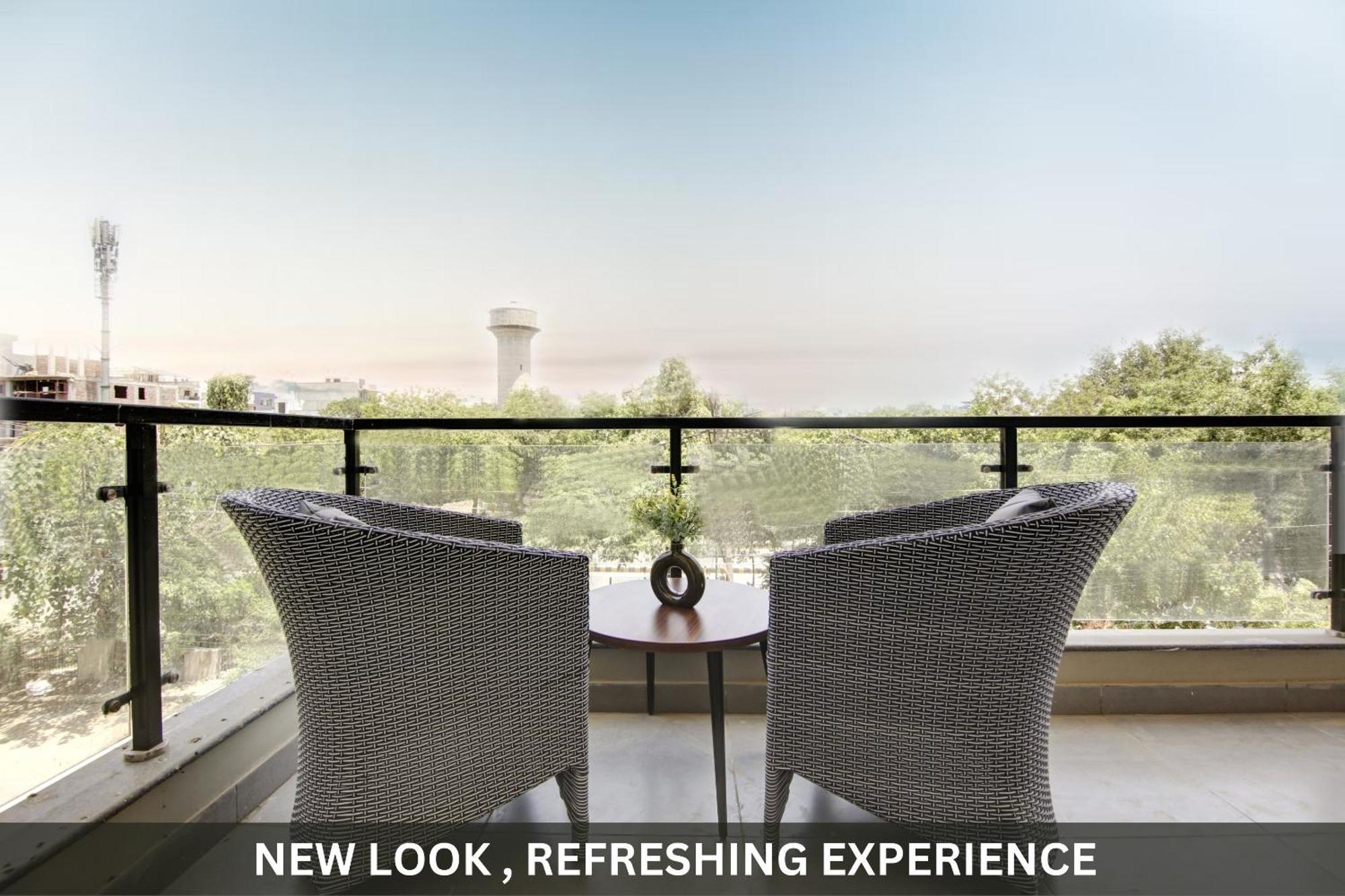 Saltstayz Select - Near Sohna Road Center 3*