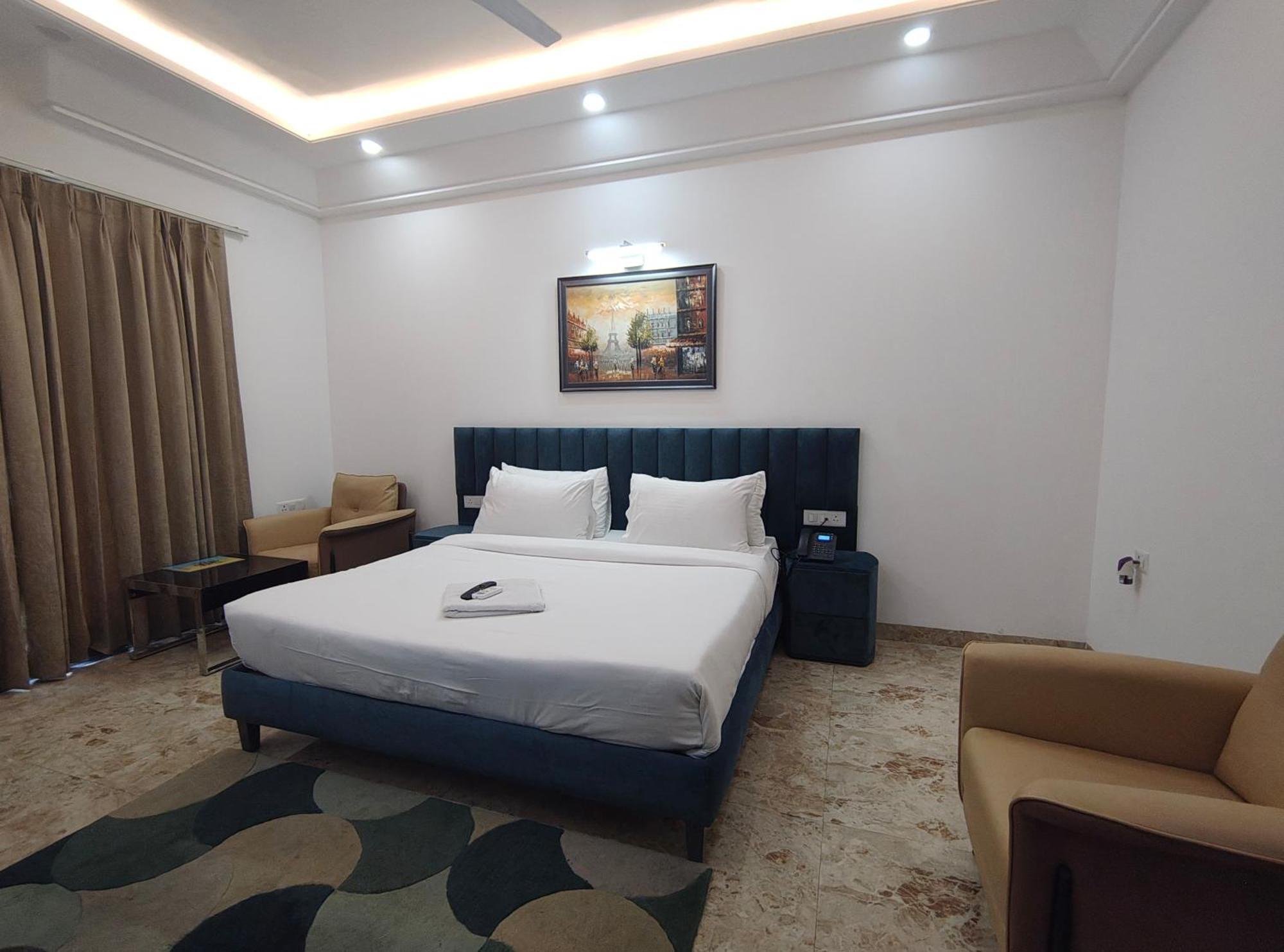 Hotel Elite 32 Avenue - Near Google Building