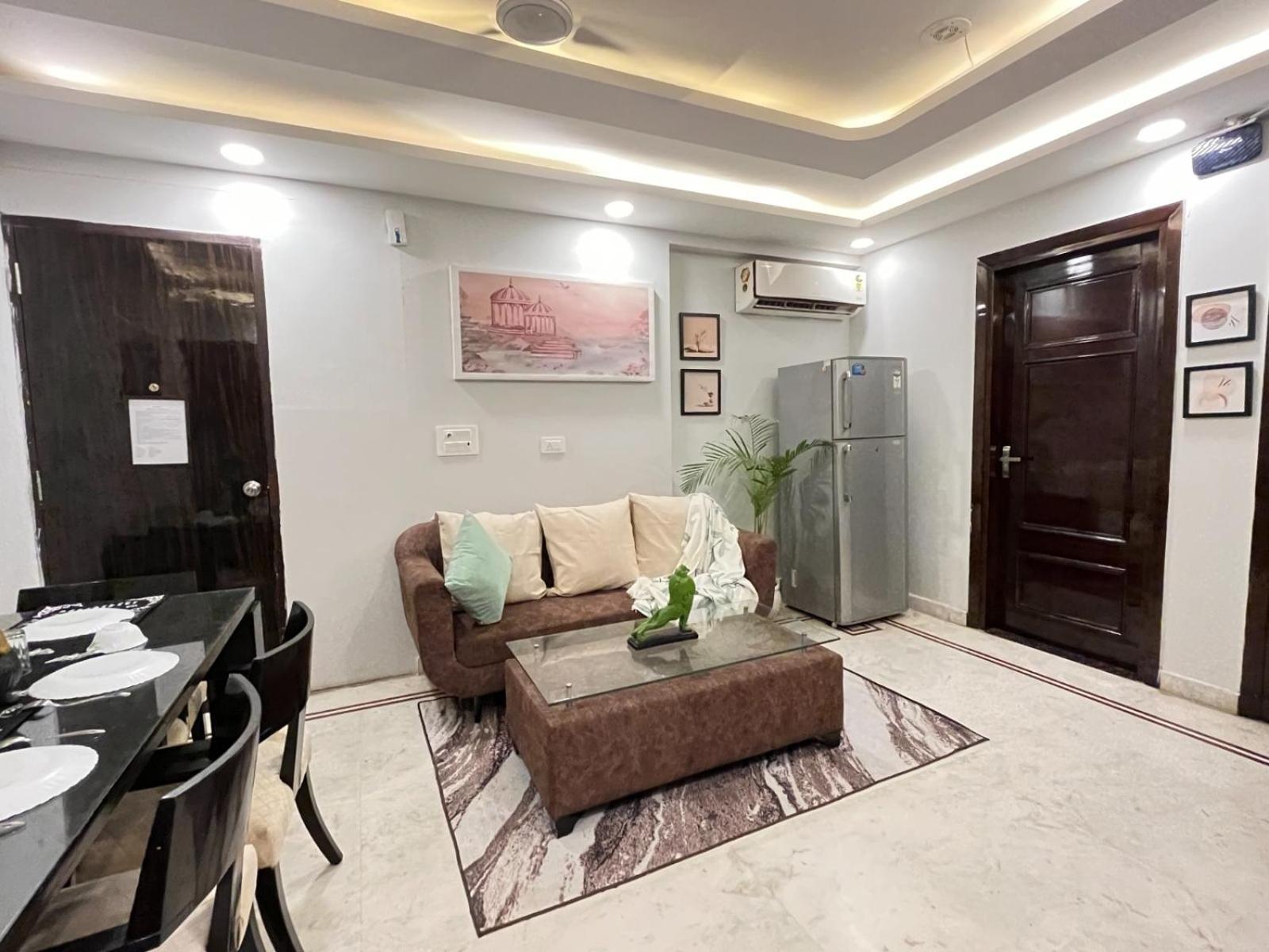 Bedchambers Serviced Apartments, Sector 38 Apartment