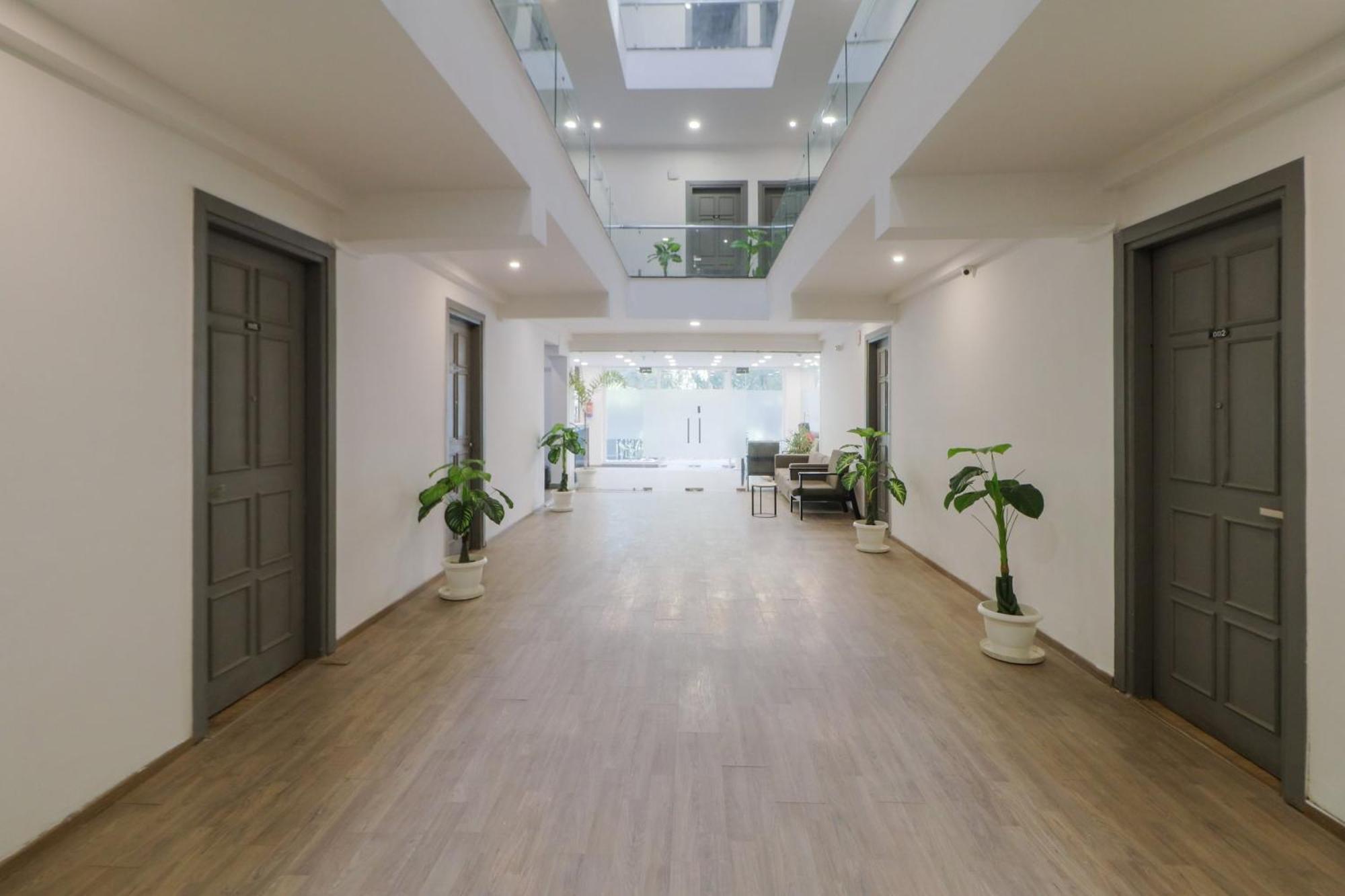 Townhouse Flora Lite Hotel 4*