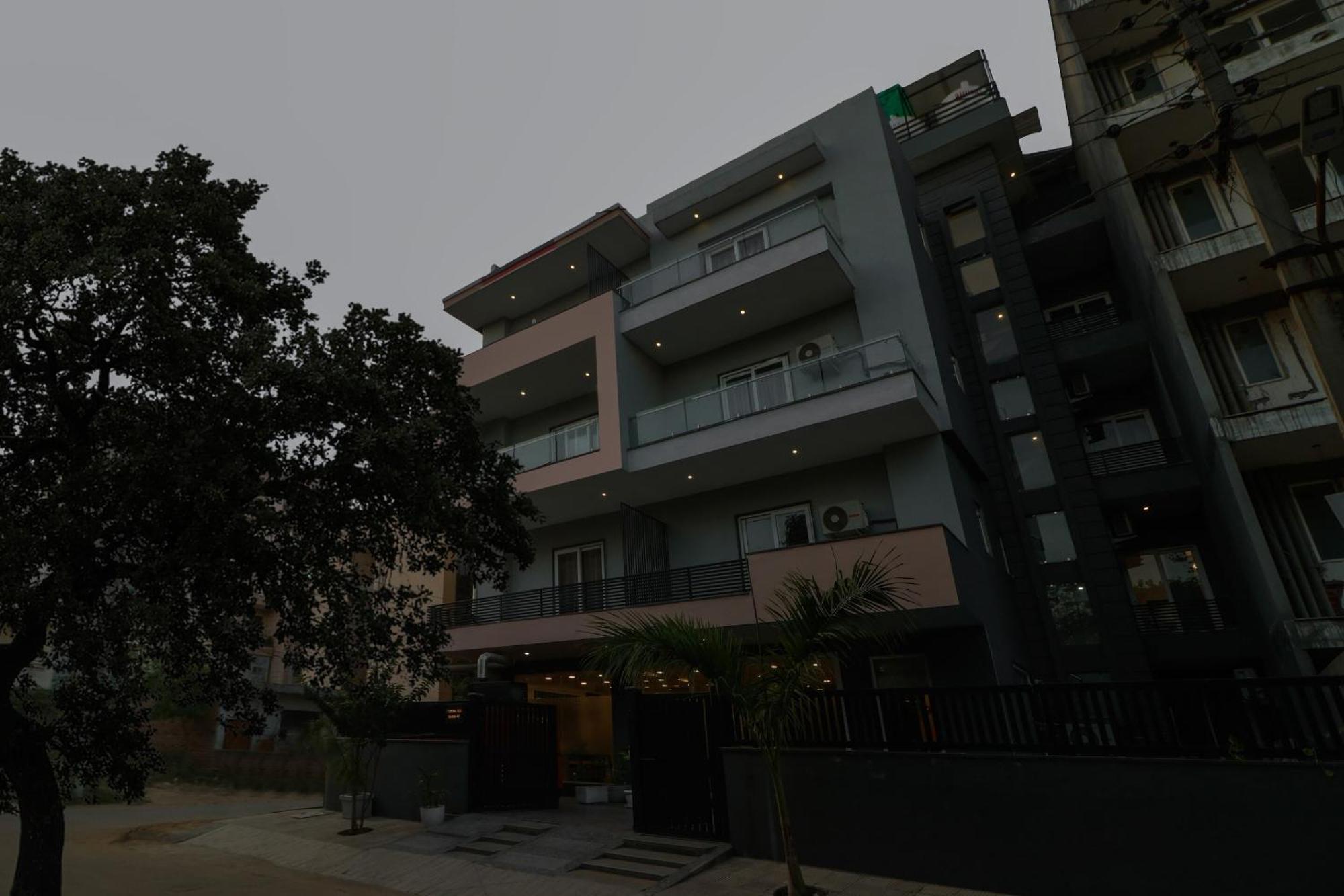 Townhouse Flora Lite Hotel 4*