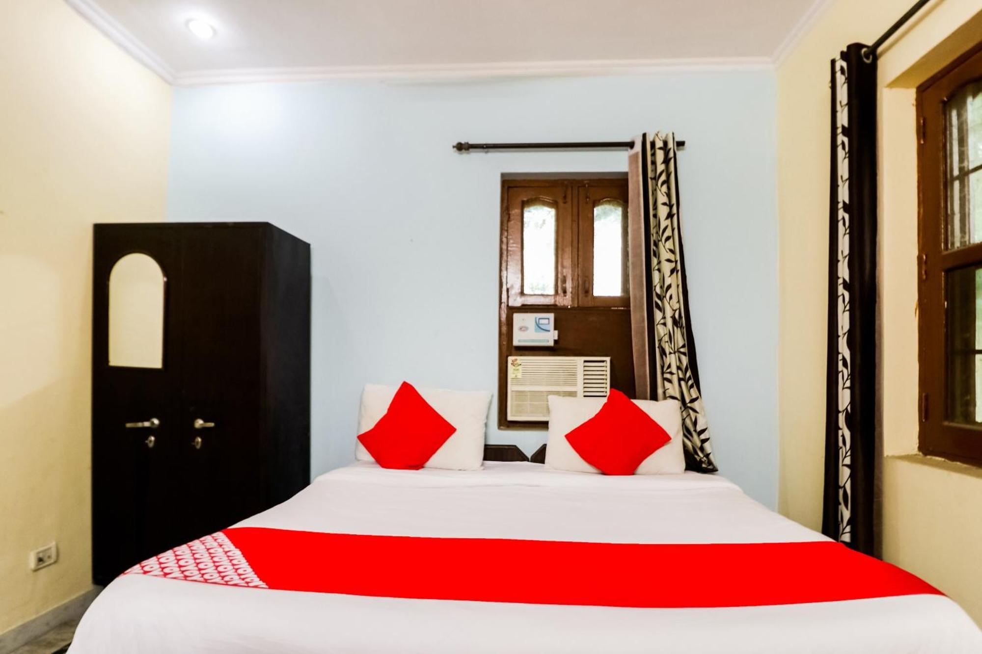O Maurya Residency 3*