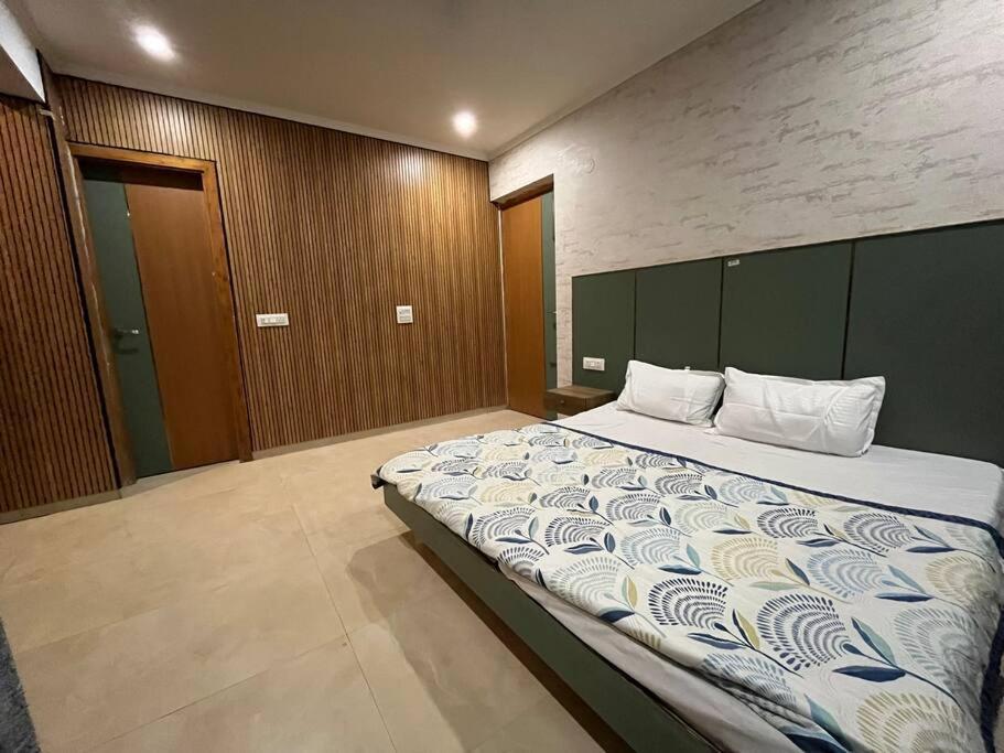 The 3-bhk Flat Apartment