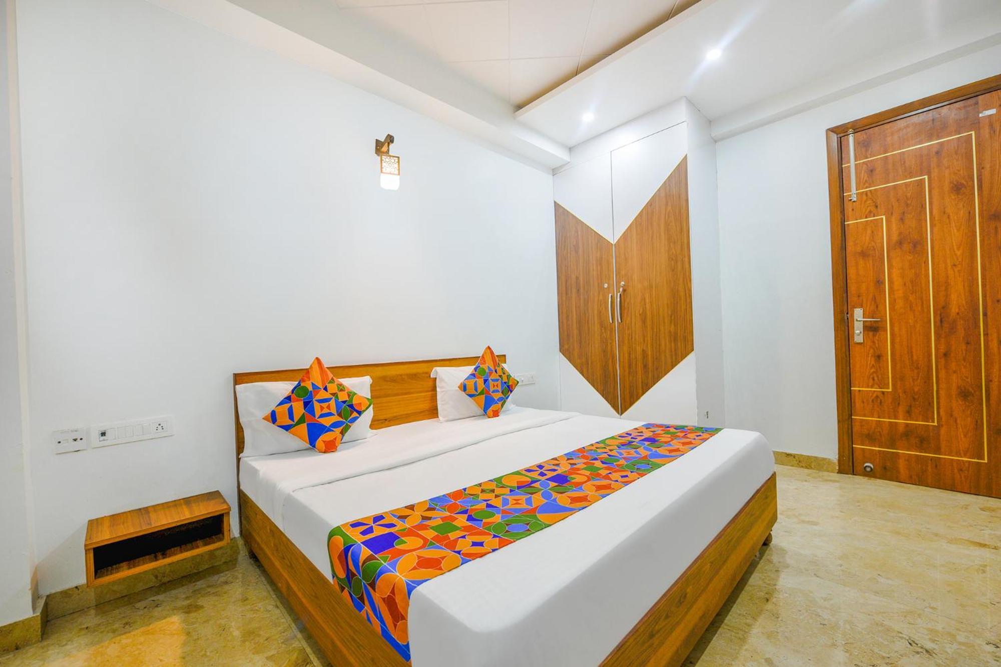 Hotel Fabhotel Nyra Residency 3*