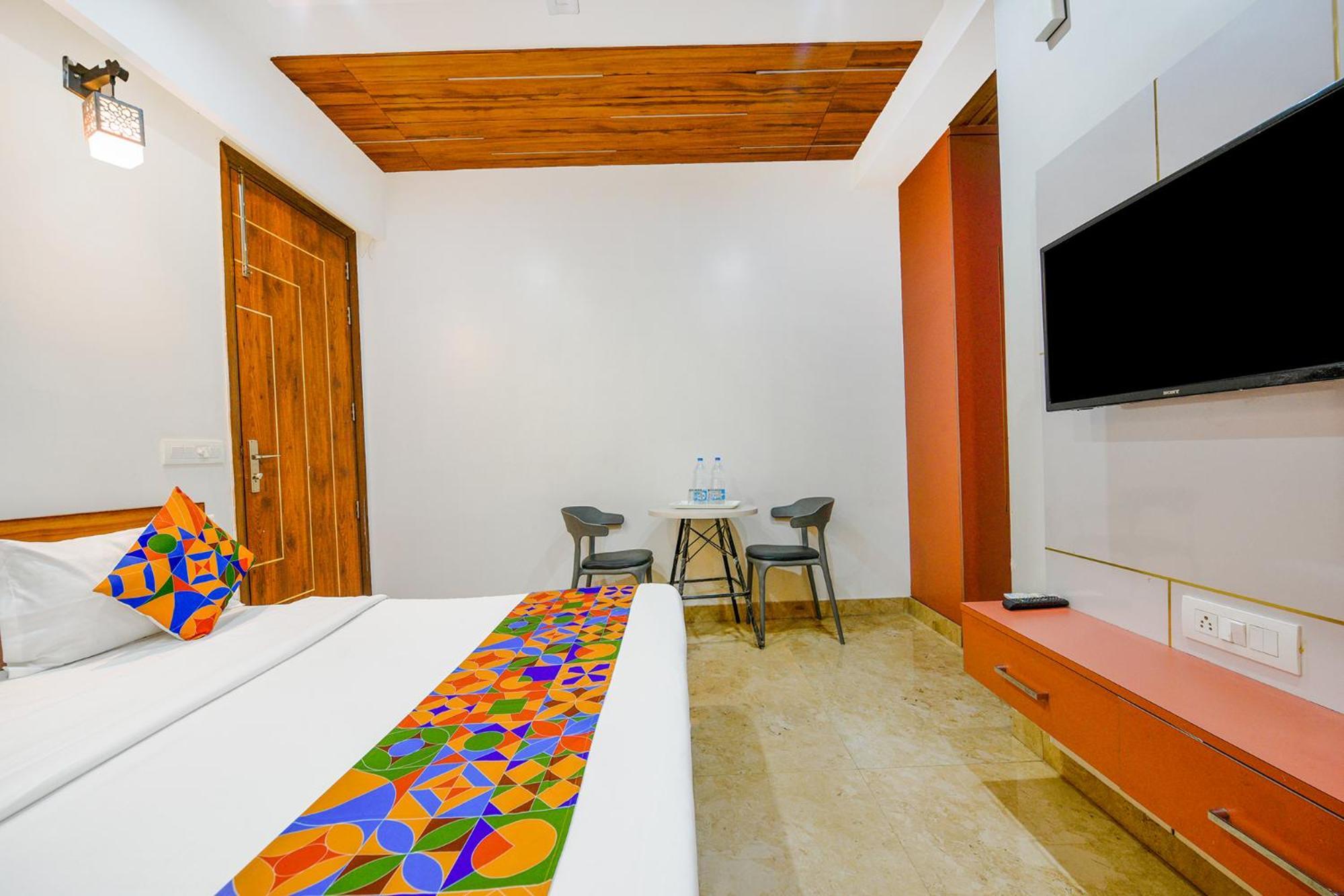 Hotel Fabhotel Nyra Residency Gurgaon