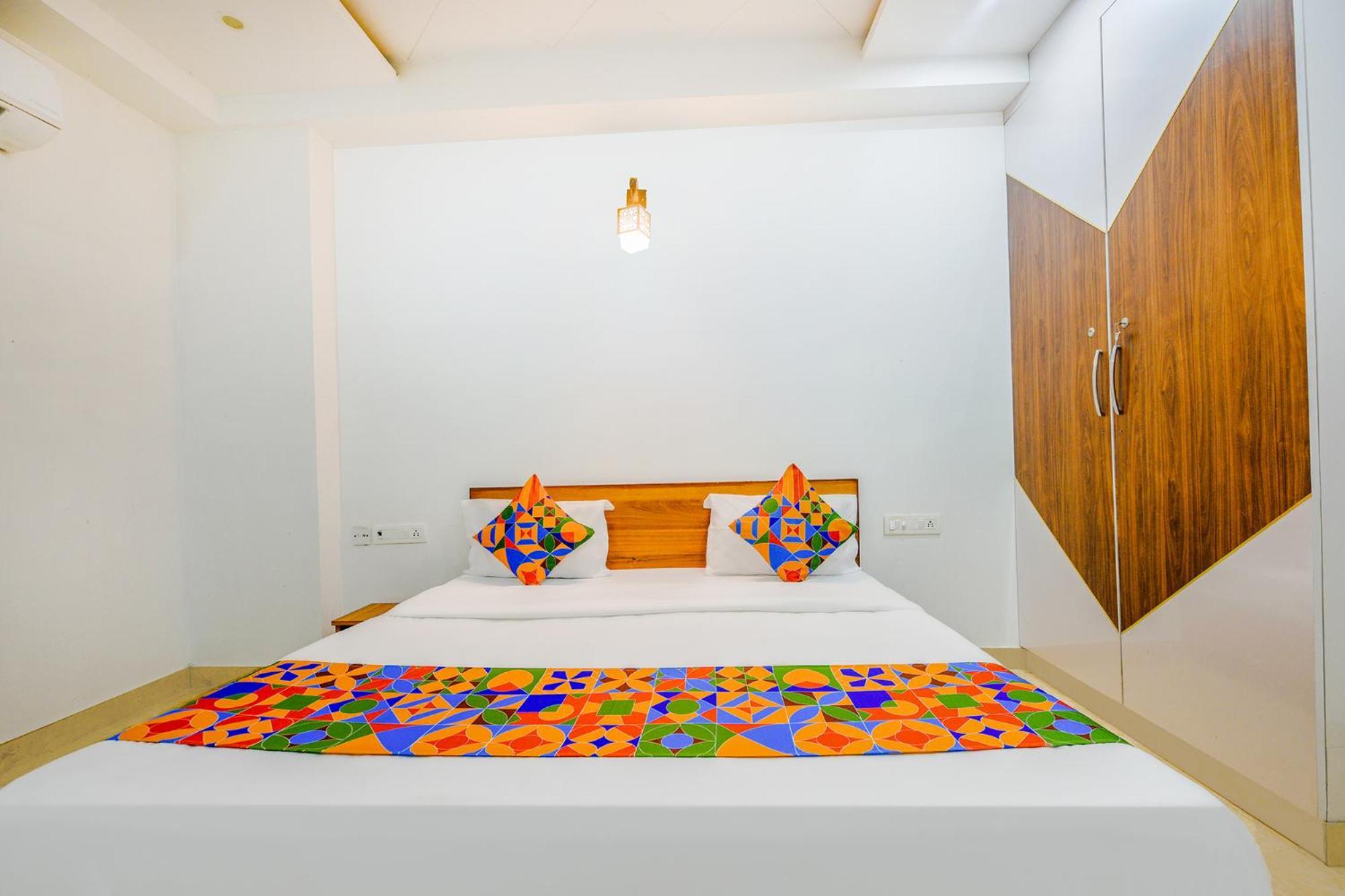 Fabhotel Nyra Residency Hotel Gurgaon