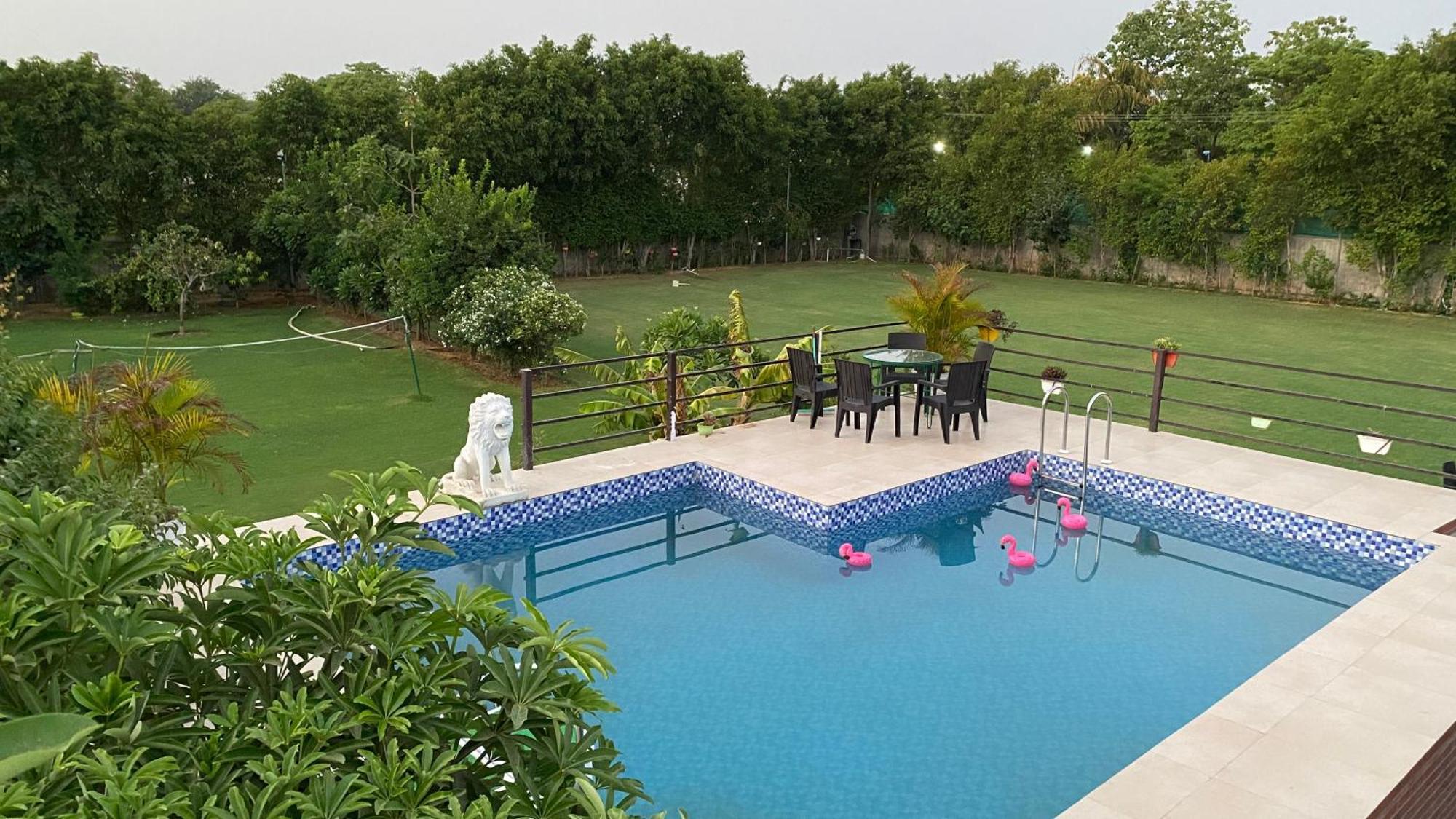 The Singh Farm Cosy Private Pool Farm Villa