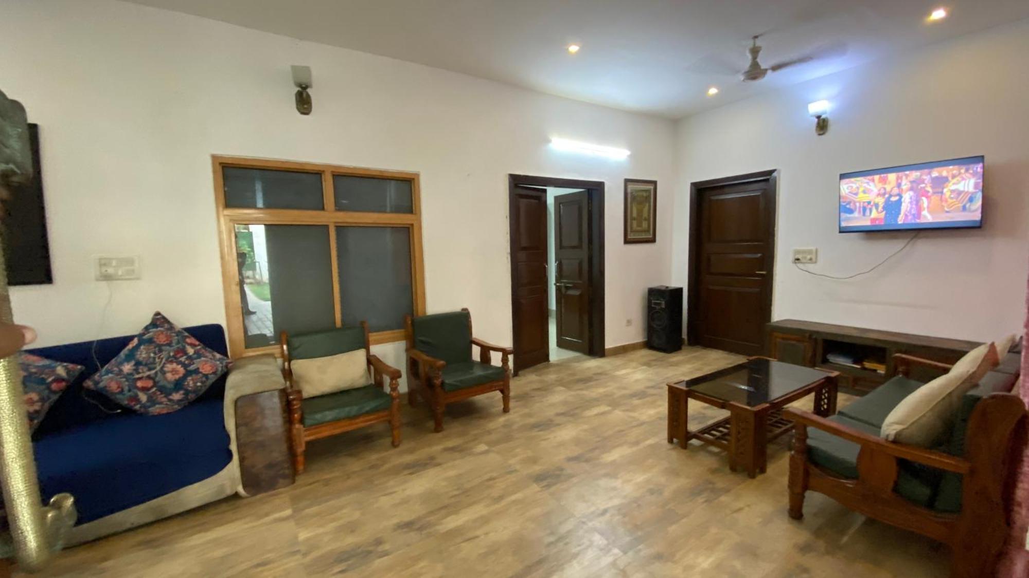 Farm stay Bougainvillea Farm-3bhk Pool Farm House