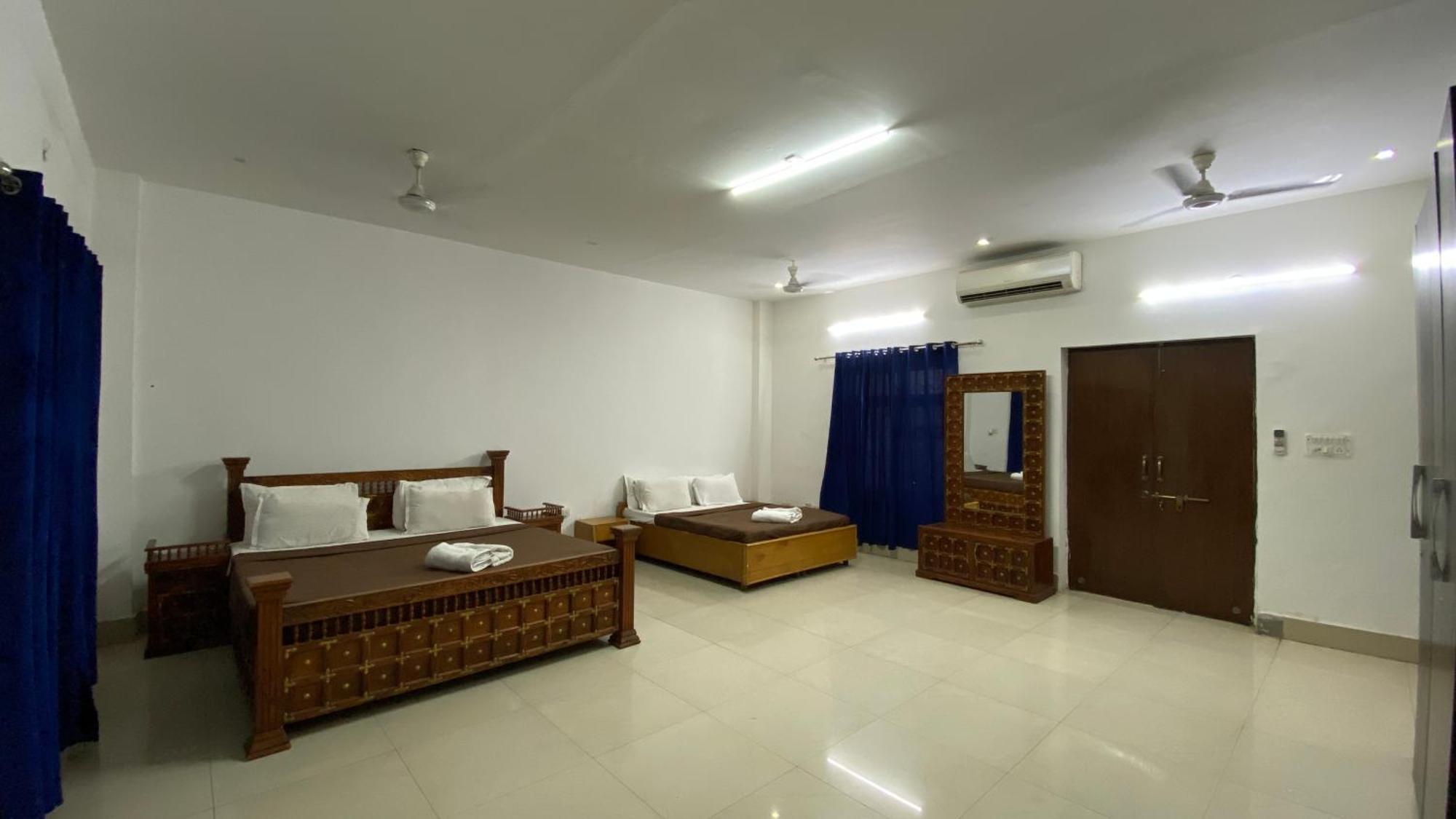Farm stay Bougainvillea Farm-3bhk Pool Farm House