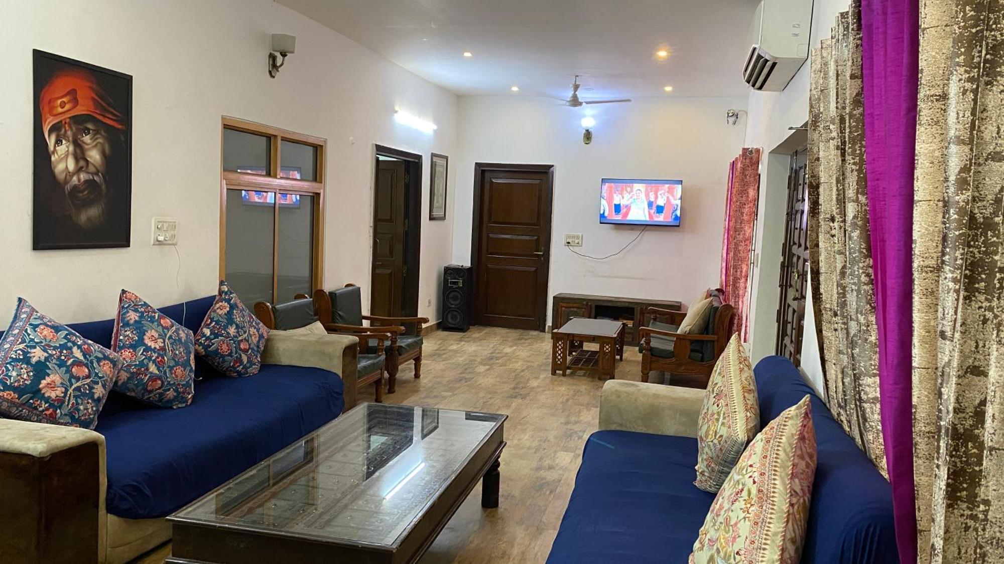 Bougainvillea Farm-3bhk Pool Farm House Farm stay