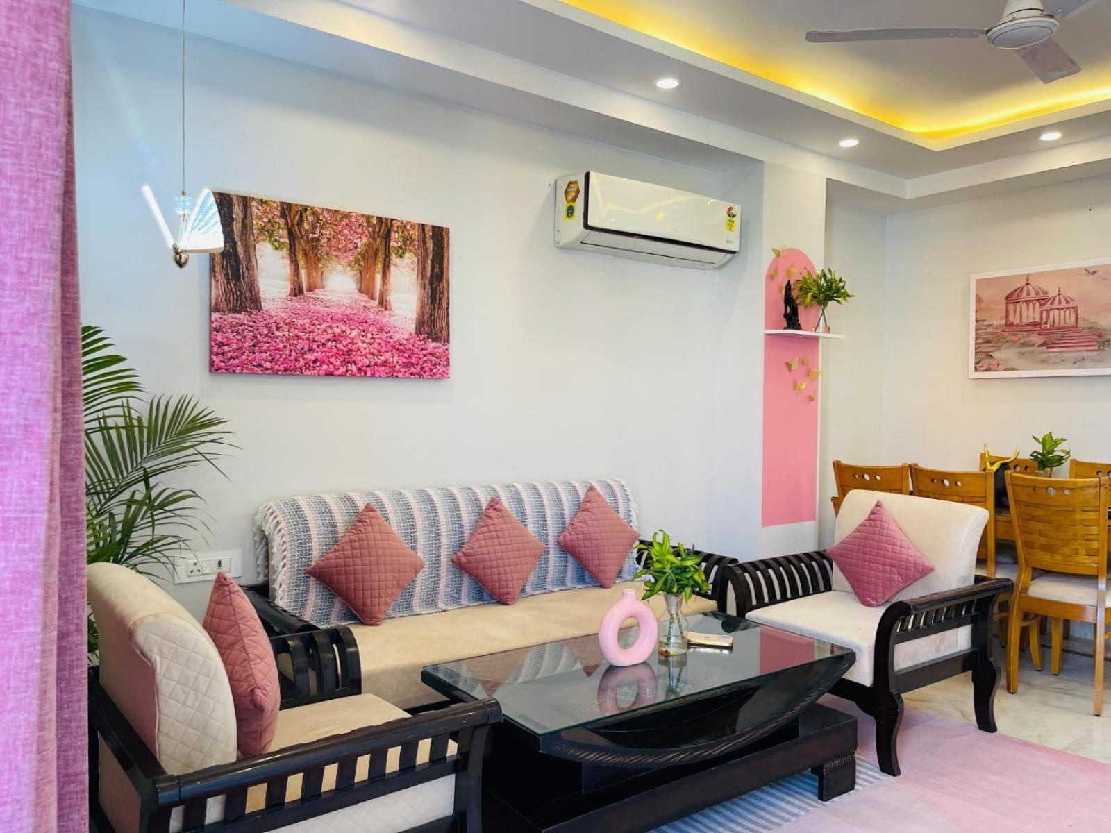 Bedchambers Serviced Apartments, Sector 38 *