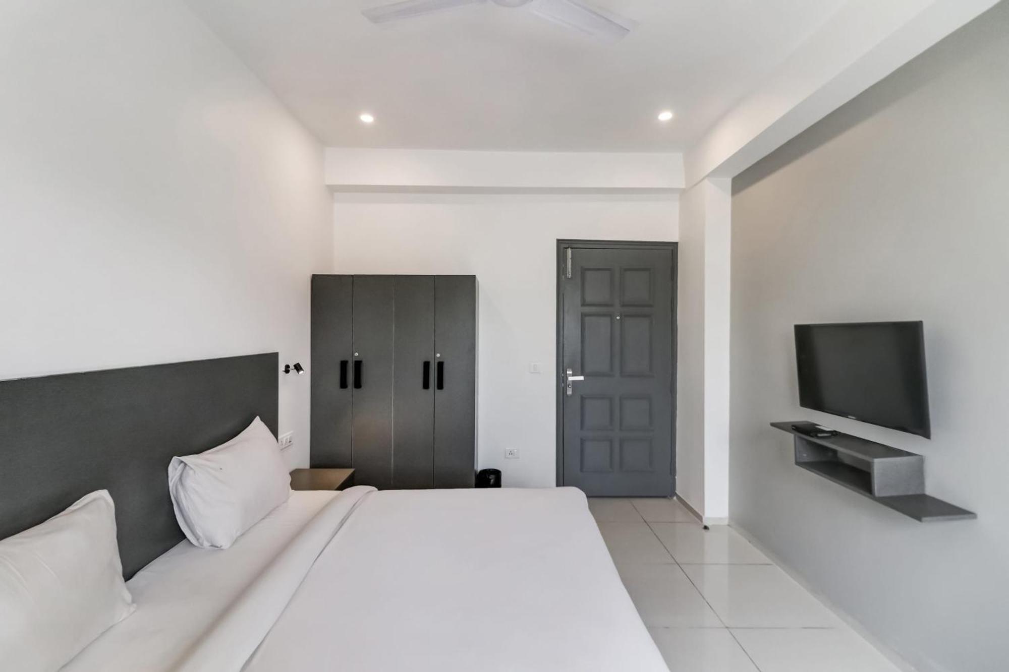 Townhouse South 2 Sector 49 4*