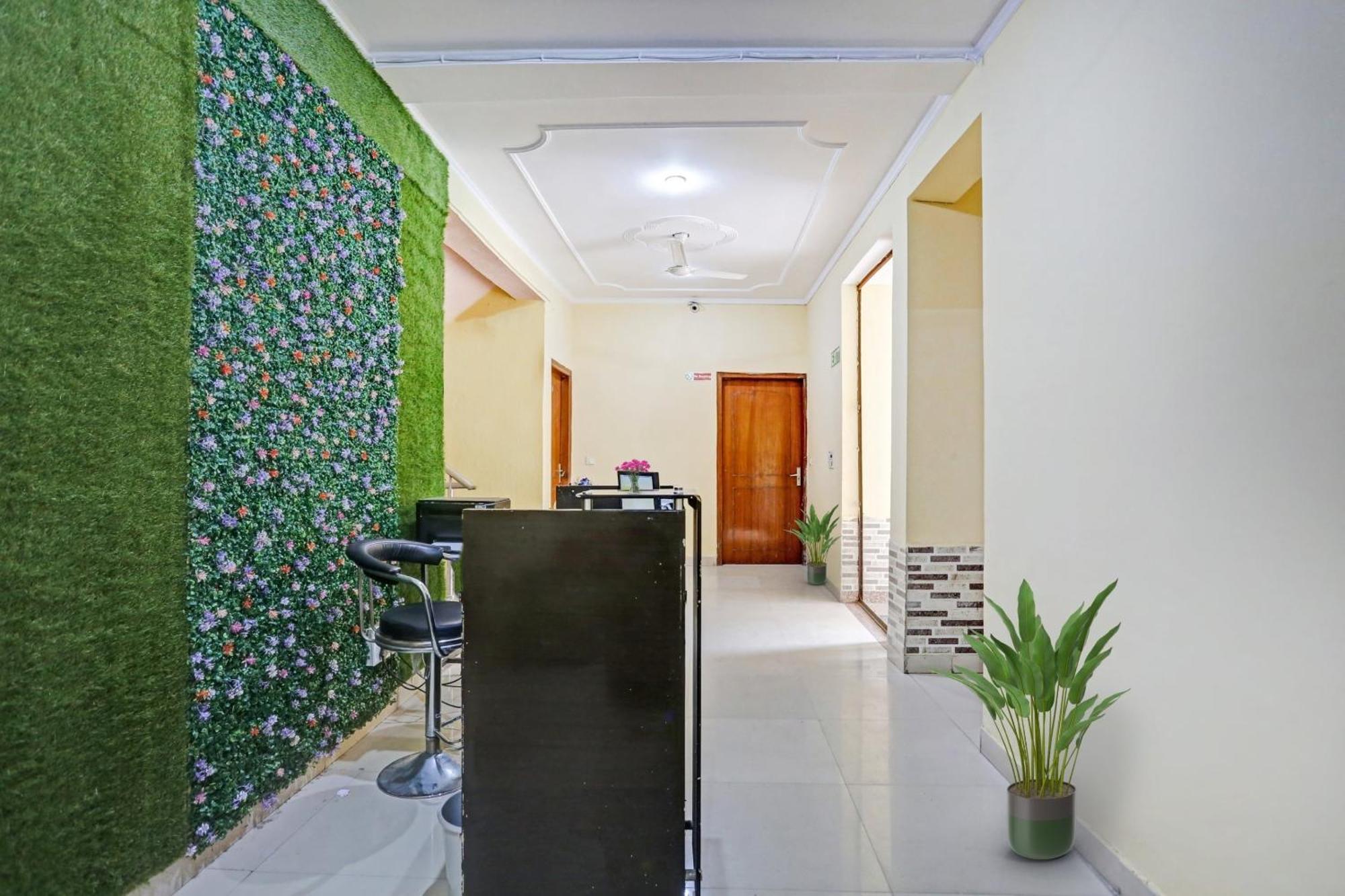 Collection O Grand Casa Hotel Gurgaon