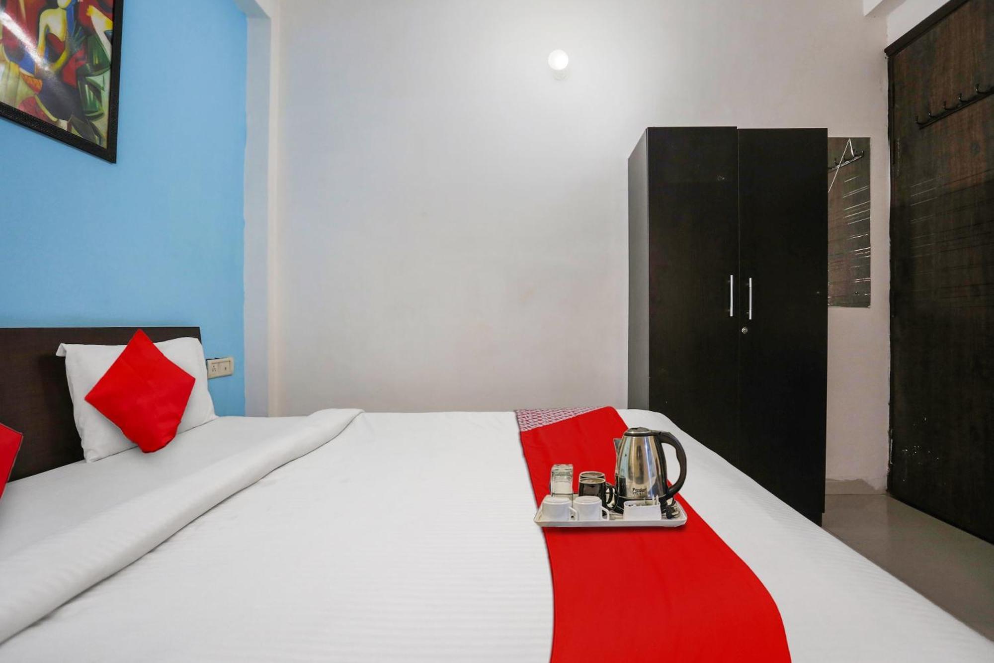 Hotel Capital O Ram Krishna Residency Near Artemis Hospital 3*