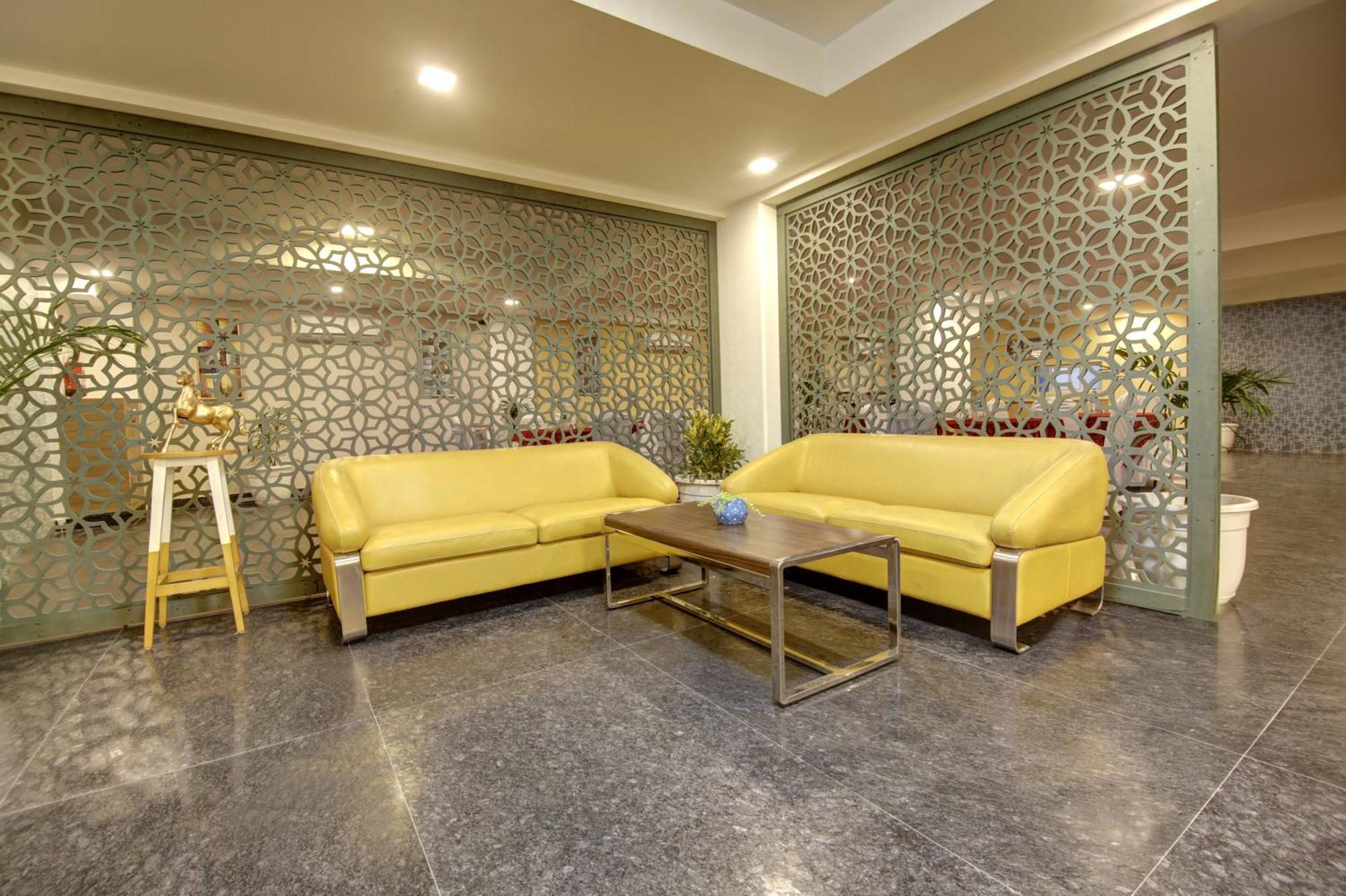 Limewood Silver Near Golf Course Road 3* Gurgaon