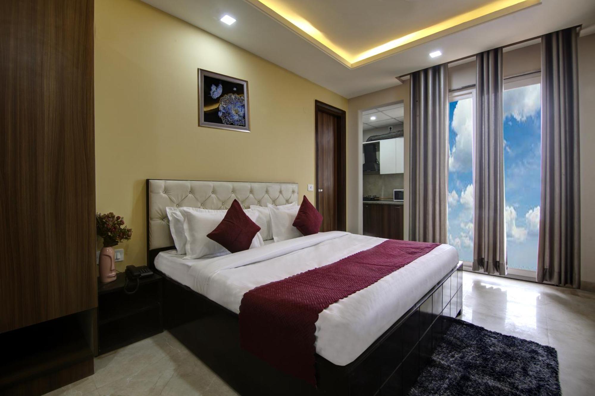 Hotel Limewood Silver Near Golf Course Road