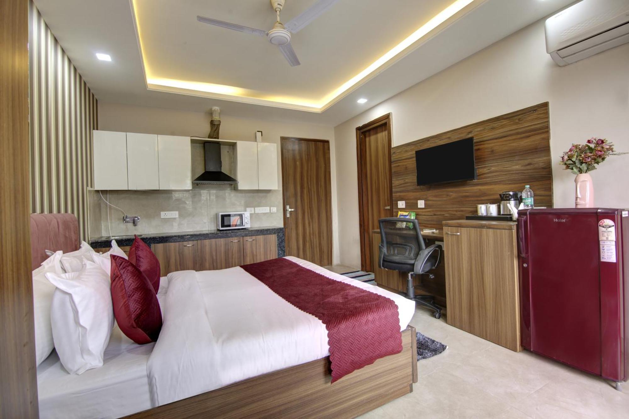 Limewood Silver Near Golf Course Road Gurgaon