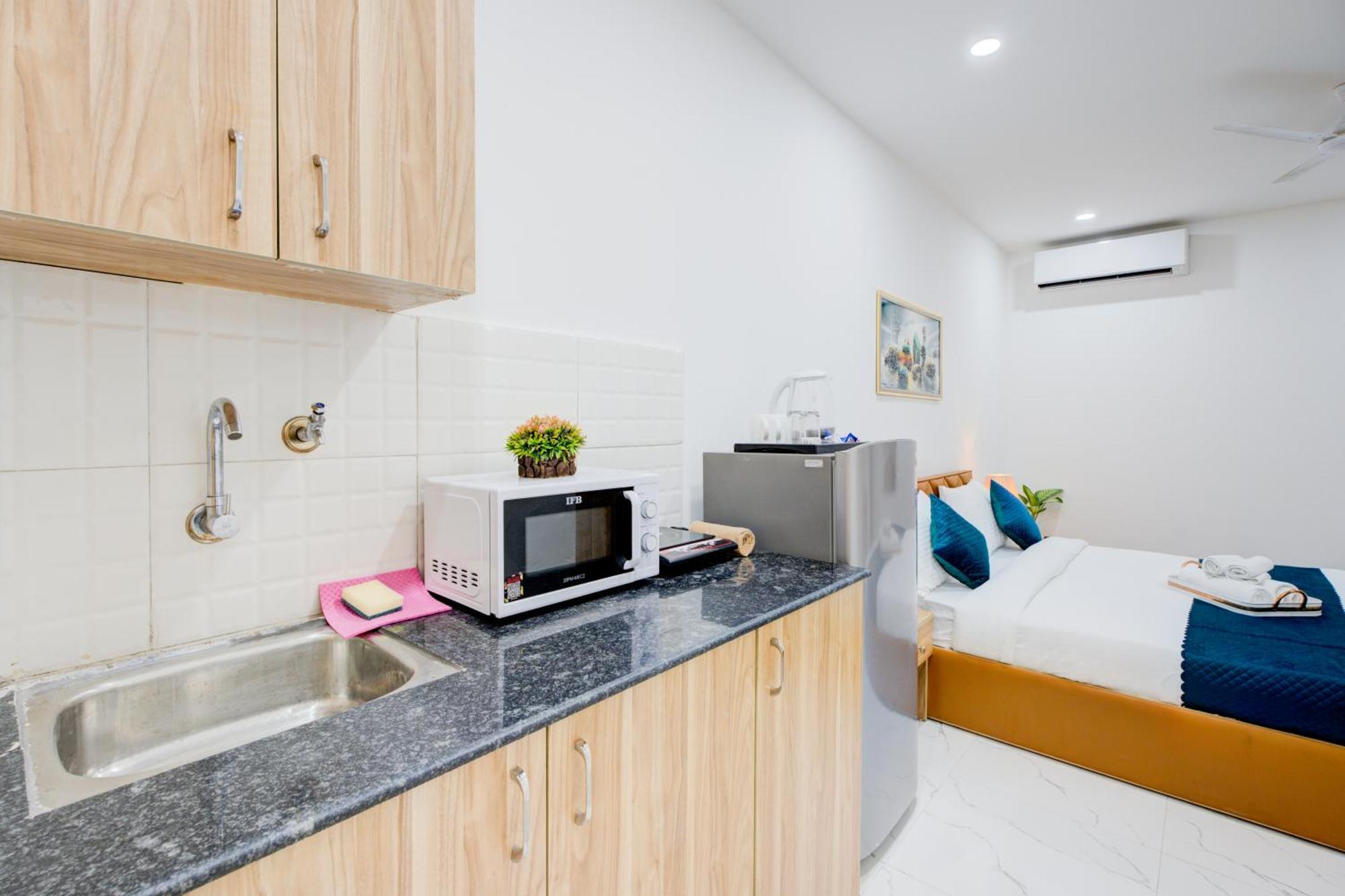 Apartment The Lodgers Infront Of Artemis Hospital Gurugram *